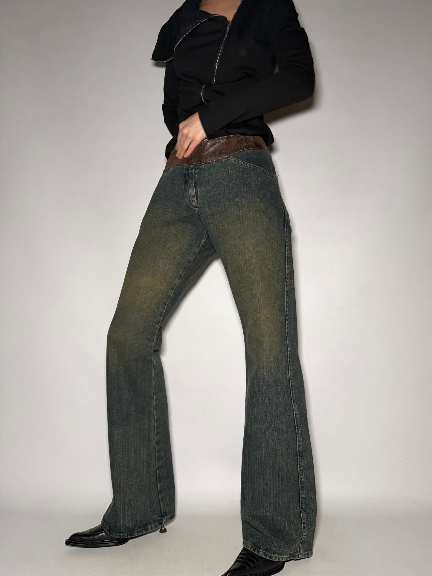 Rust Slight-Flare Jeans Twinkling Global