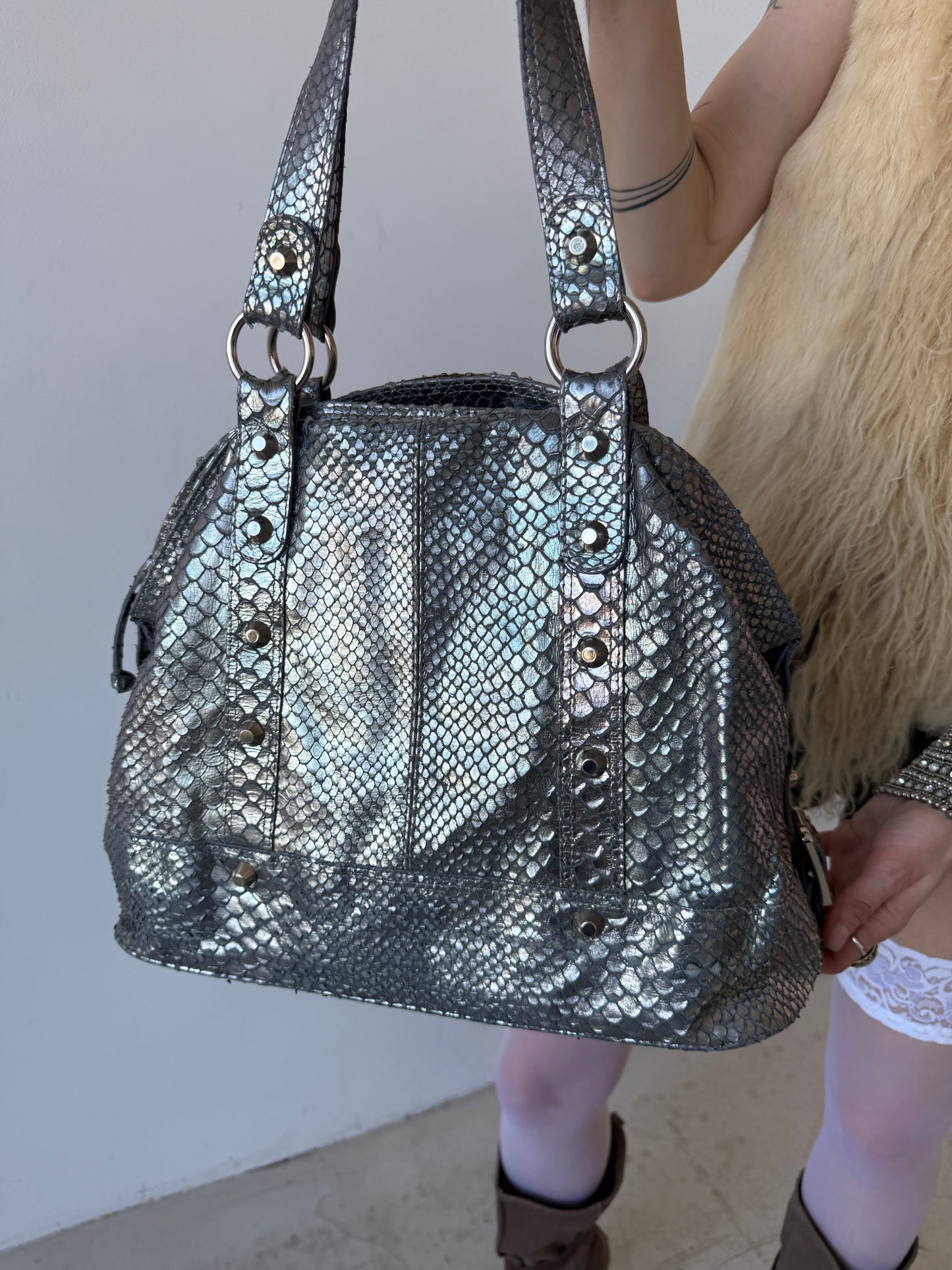 Vintage metallic leather snakeskin-texture bag TWINKLING GLOBAL