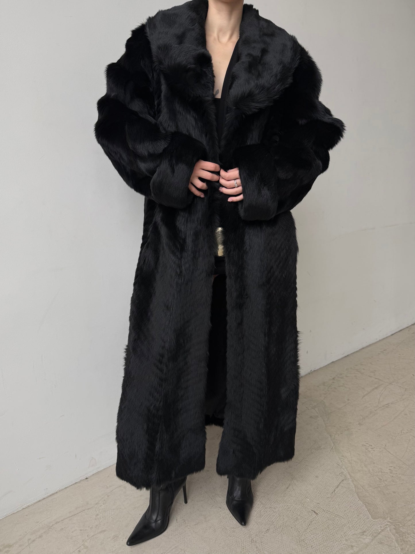 Luxurious vintage coat TWINKLING GLOBAL