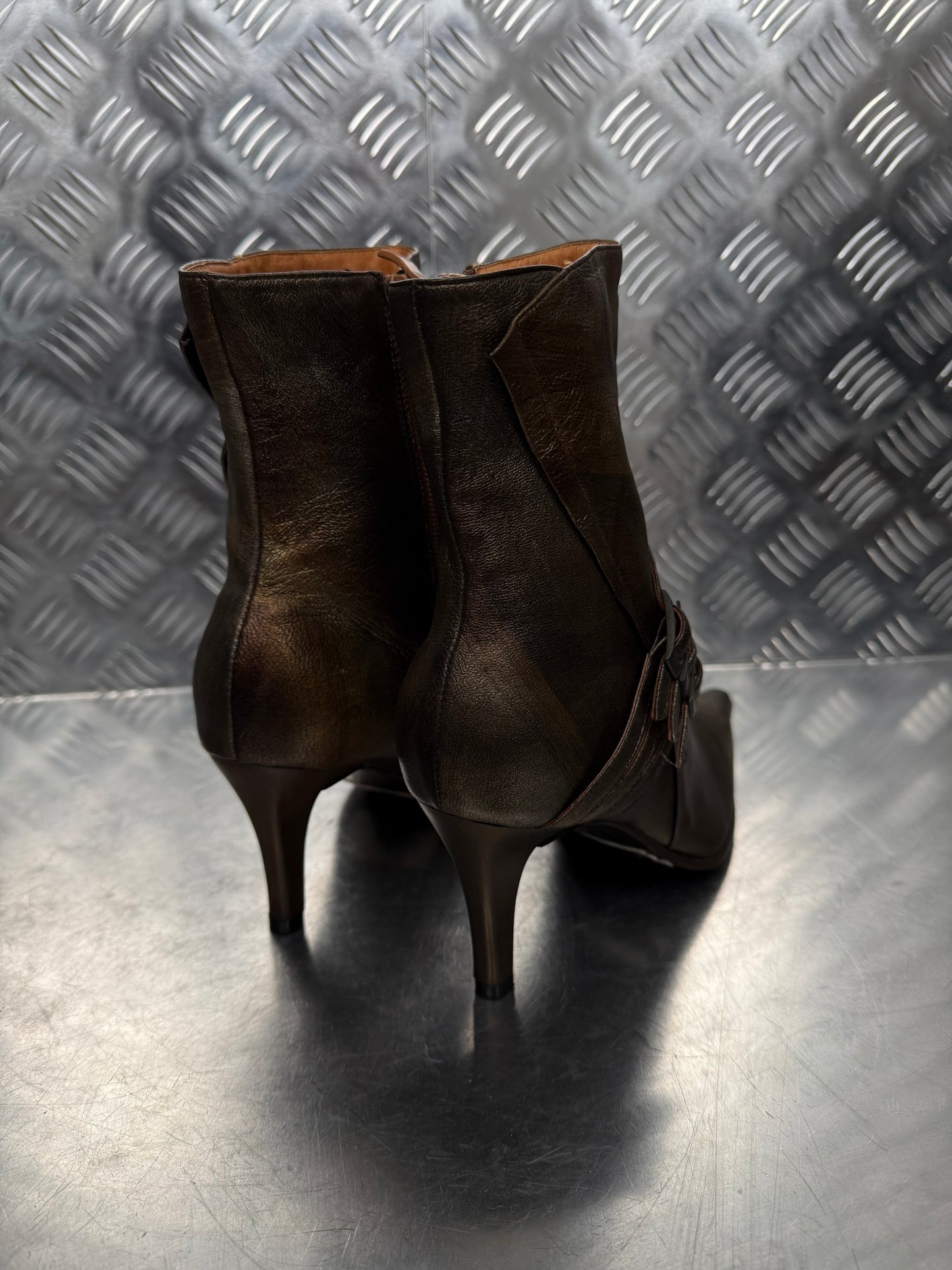 Vintage Italian leather ankle boots TWINKLING GLOBAL