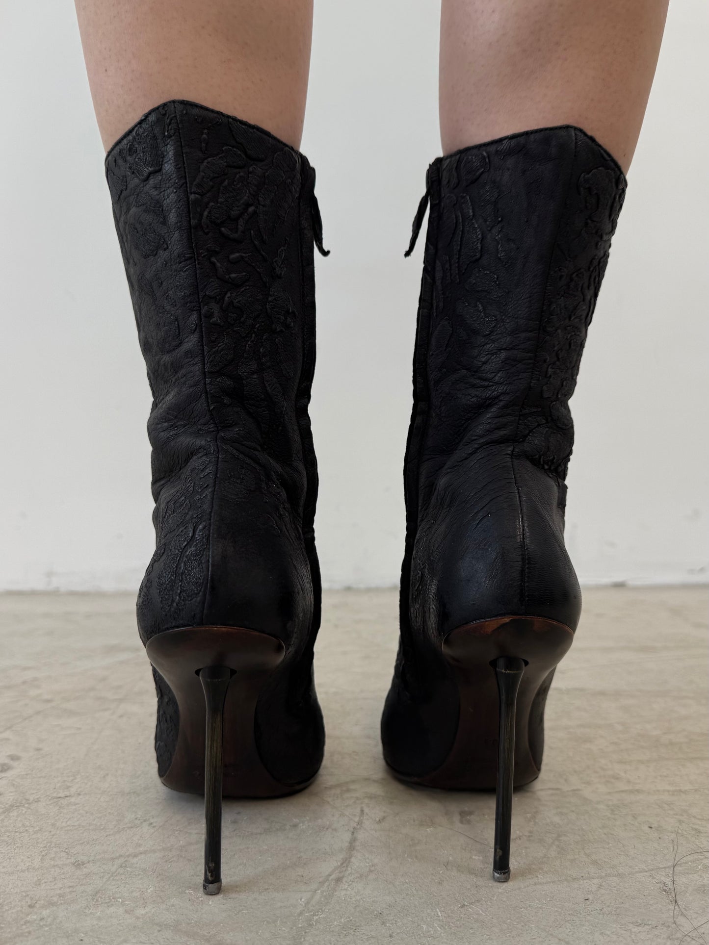Vintage textured ankle boots TWINKLING GLOBAL