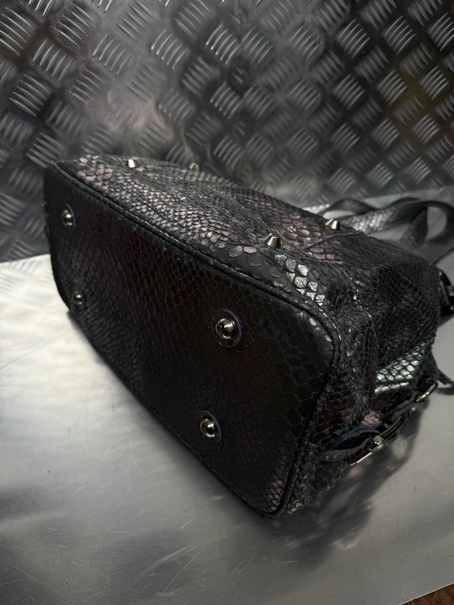 Vintage metallic leather snakeskin-texture bag TWINKLING GLOBAL