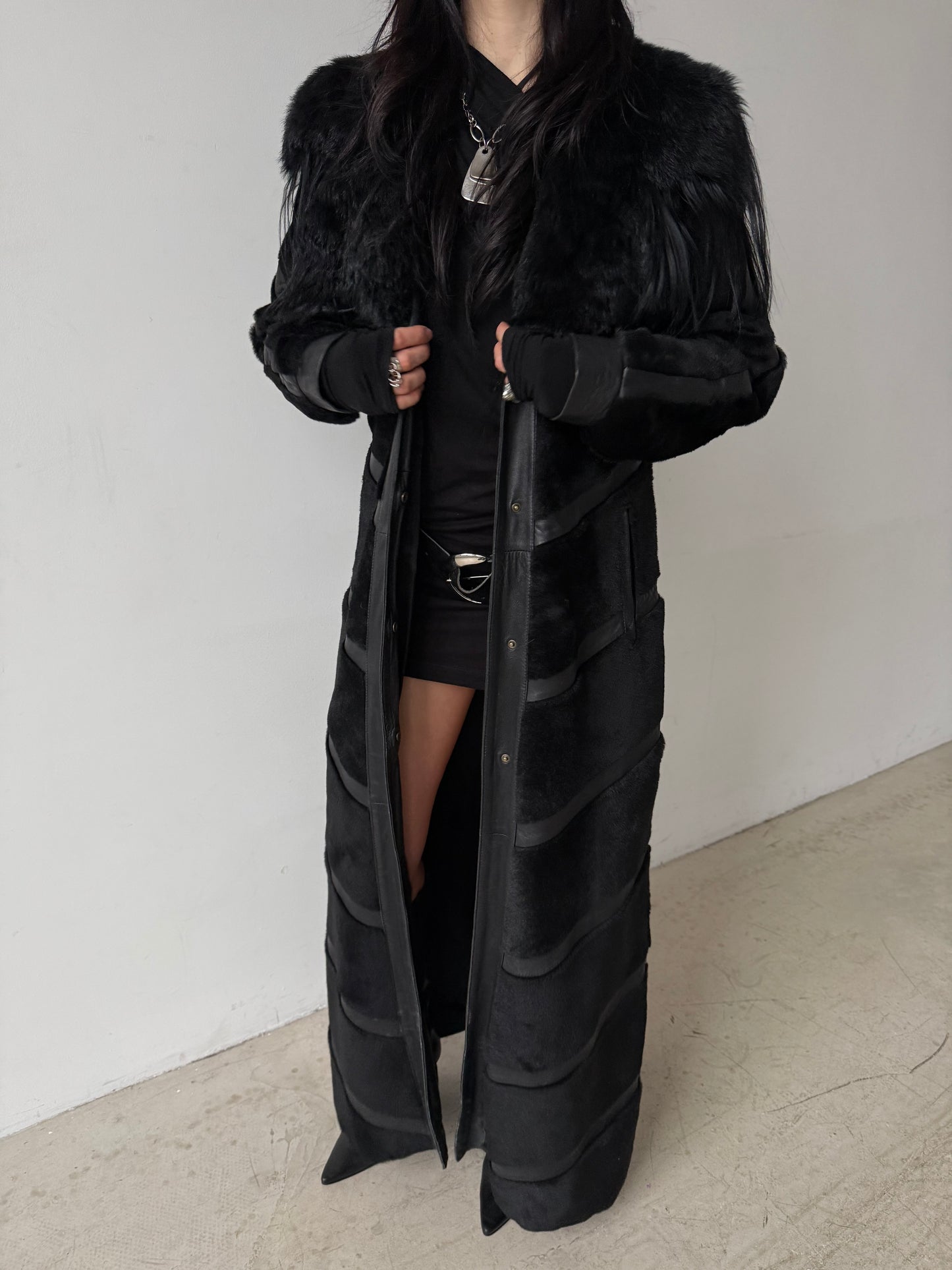 Vintage Black Leather Long Coat TWINKLING GLOBAL