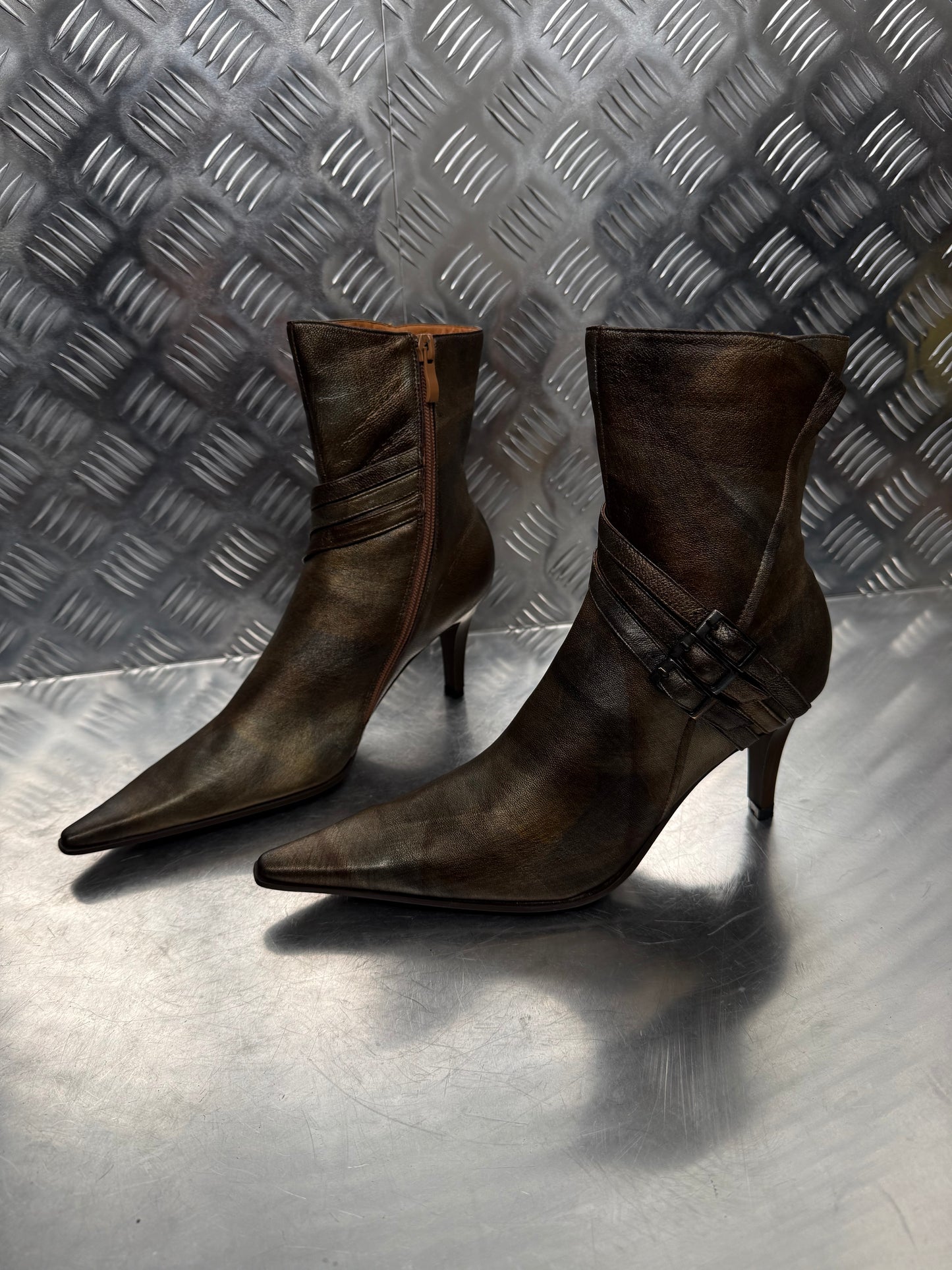 Vintage Italian leather ankle boots TWINKLING GLOBAL