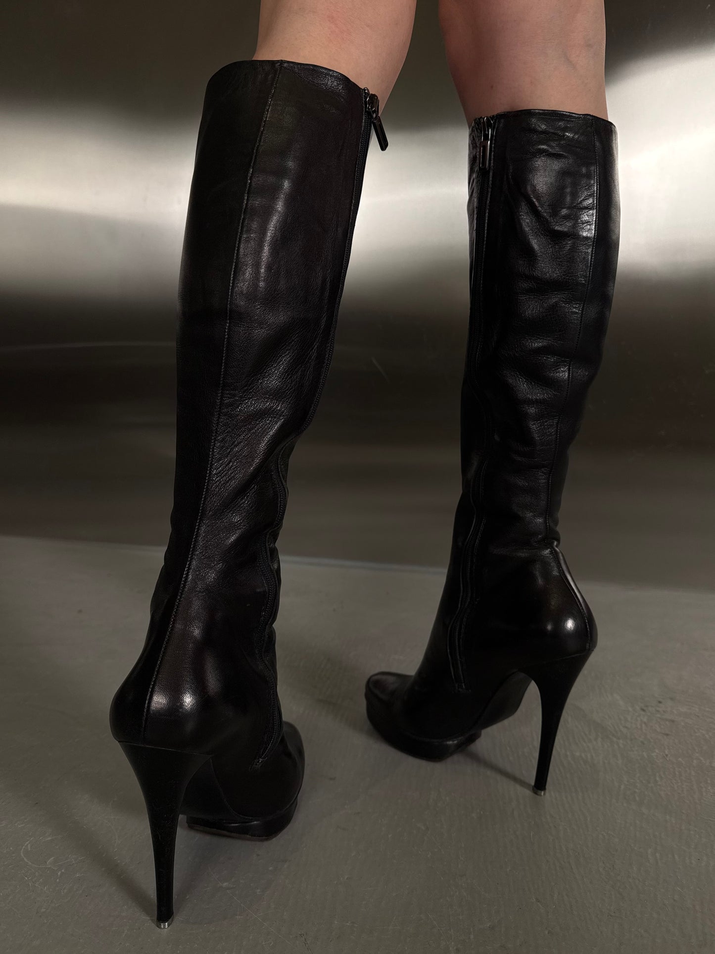 Vintage leather knee-high boots TWINKLING GLOBAL