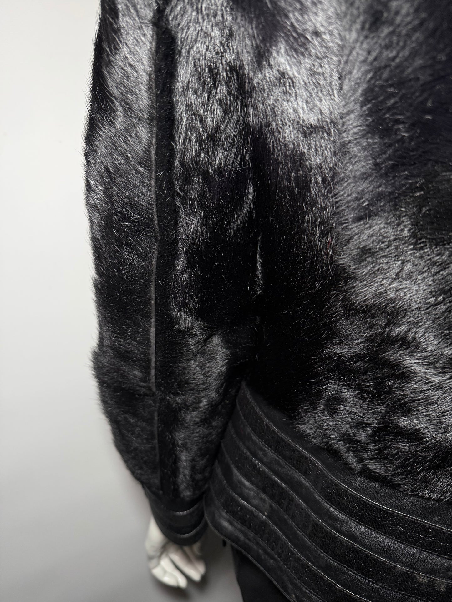Vintage Black Leather Jacket TWINKLING GLOBAL