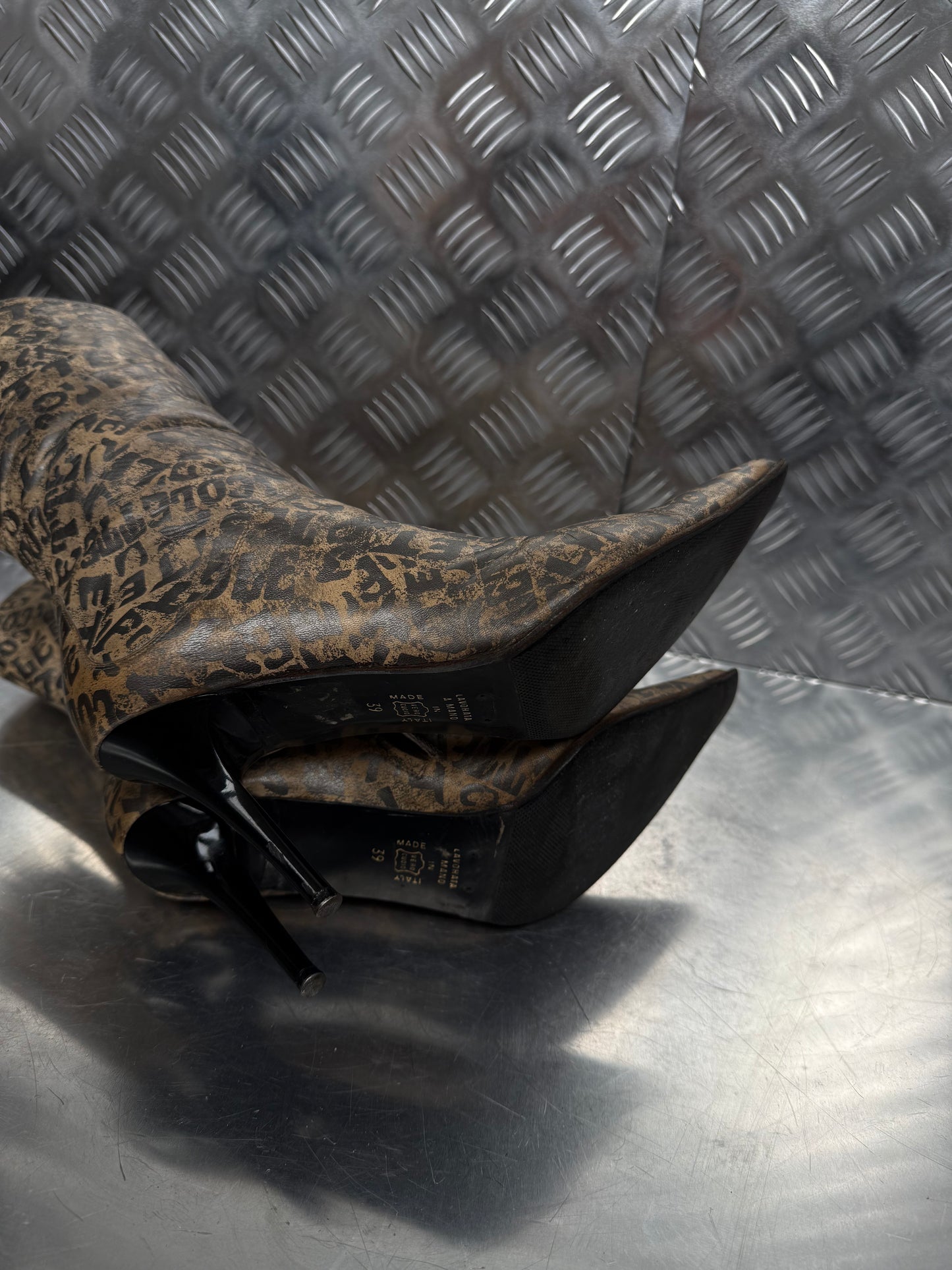 Vintage Italian leather boots TWINKLING GLOBAL
