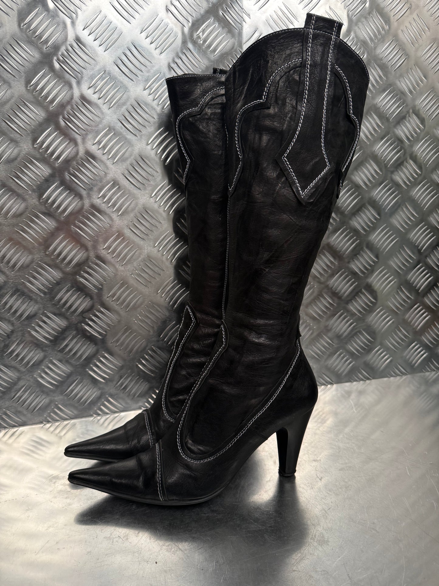 Vintage black leather cowboy boots Twinkling Global