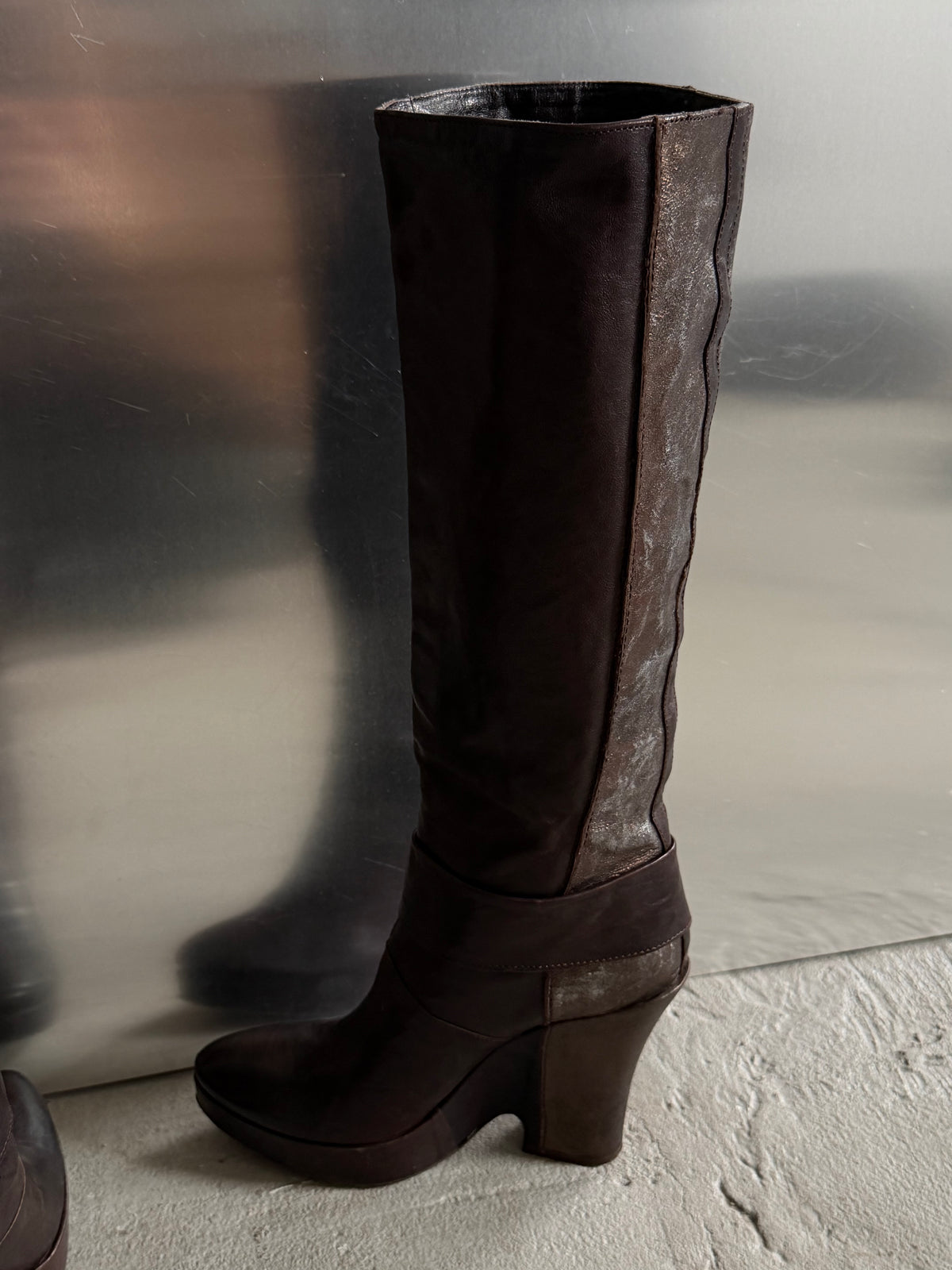 Vintage Vic Matiē brown leather platform boots TWINKLING GLOBAL