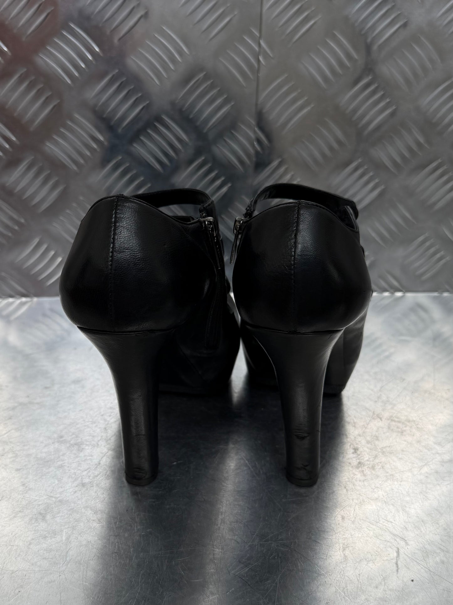 Vintage Le Silla leather platform heels TWINKLING GLOBAL