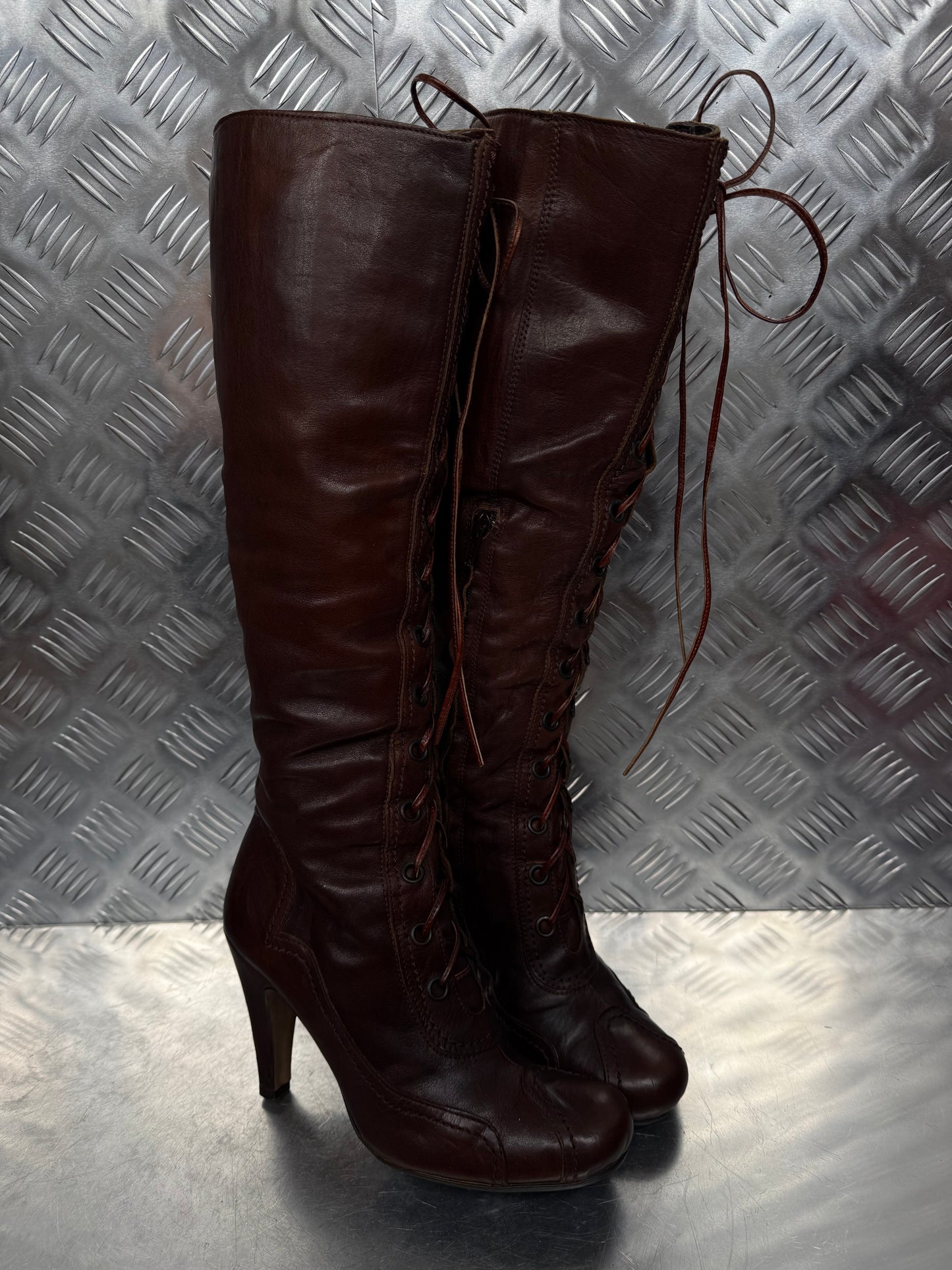 Vintage lace-up leather boots TWINKLING GLOBAL