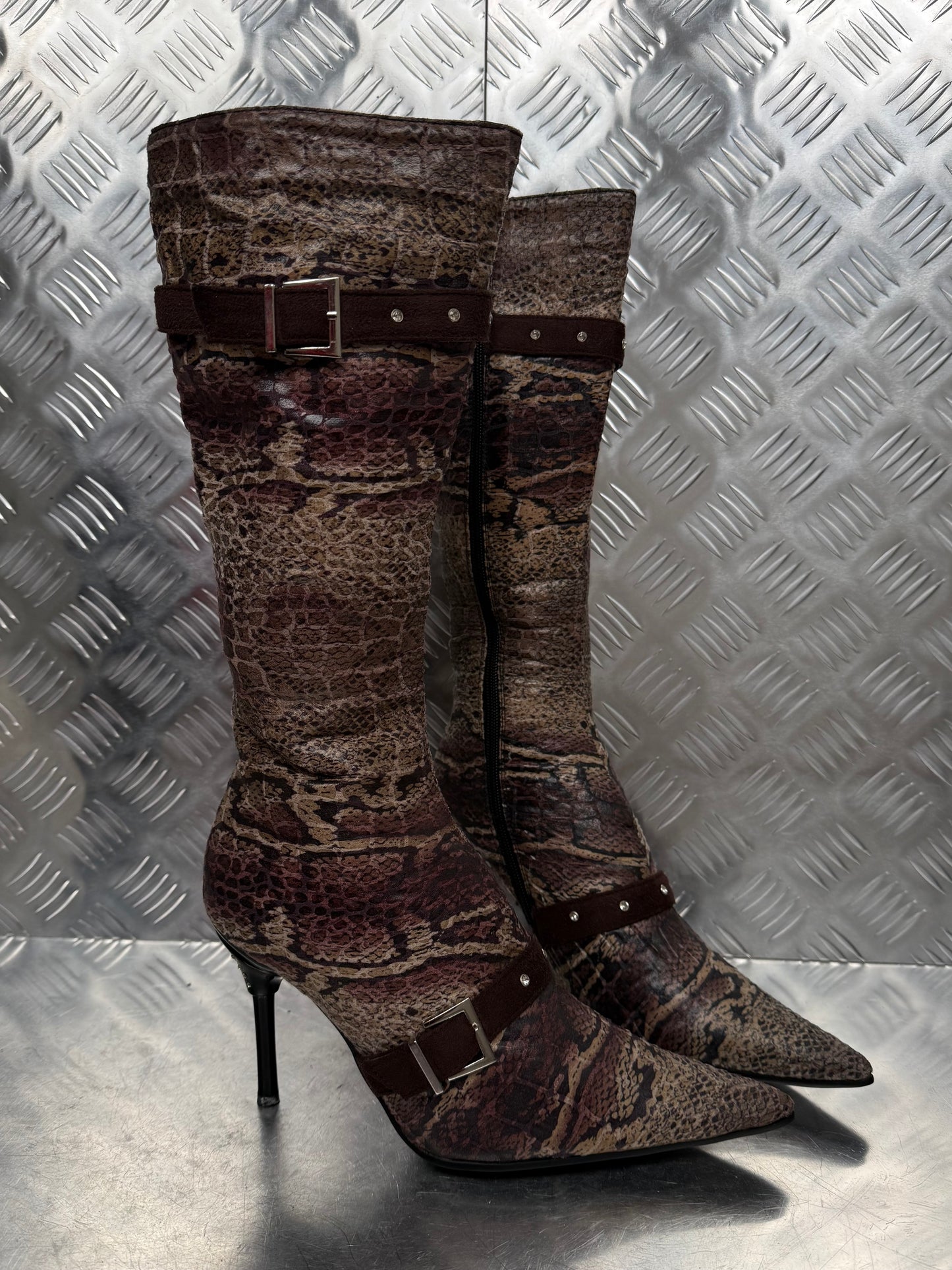 Vintage textile knee-high boots TWINKLING GLOBAL