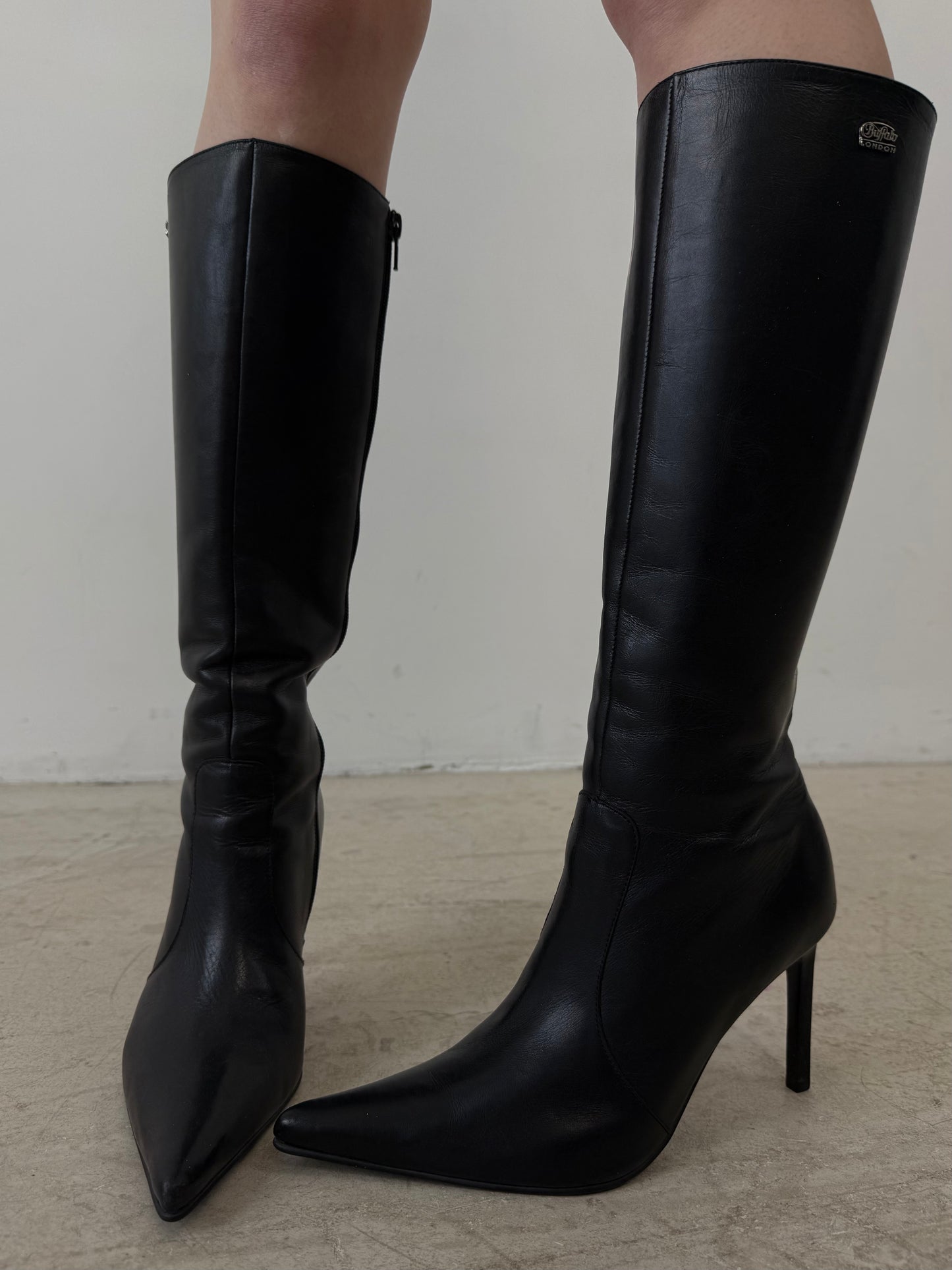 Vintage Buffalo leather boots TWINKLING GLOBAL