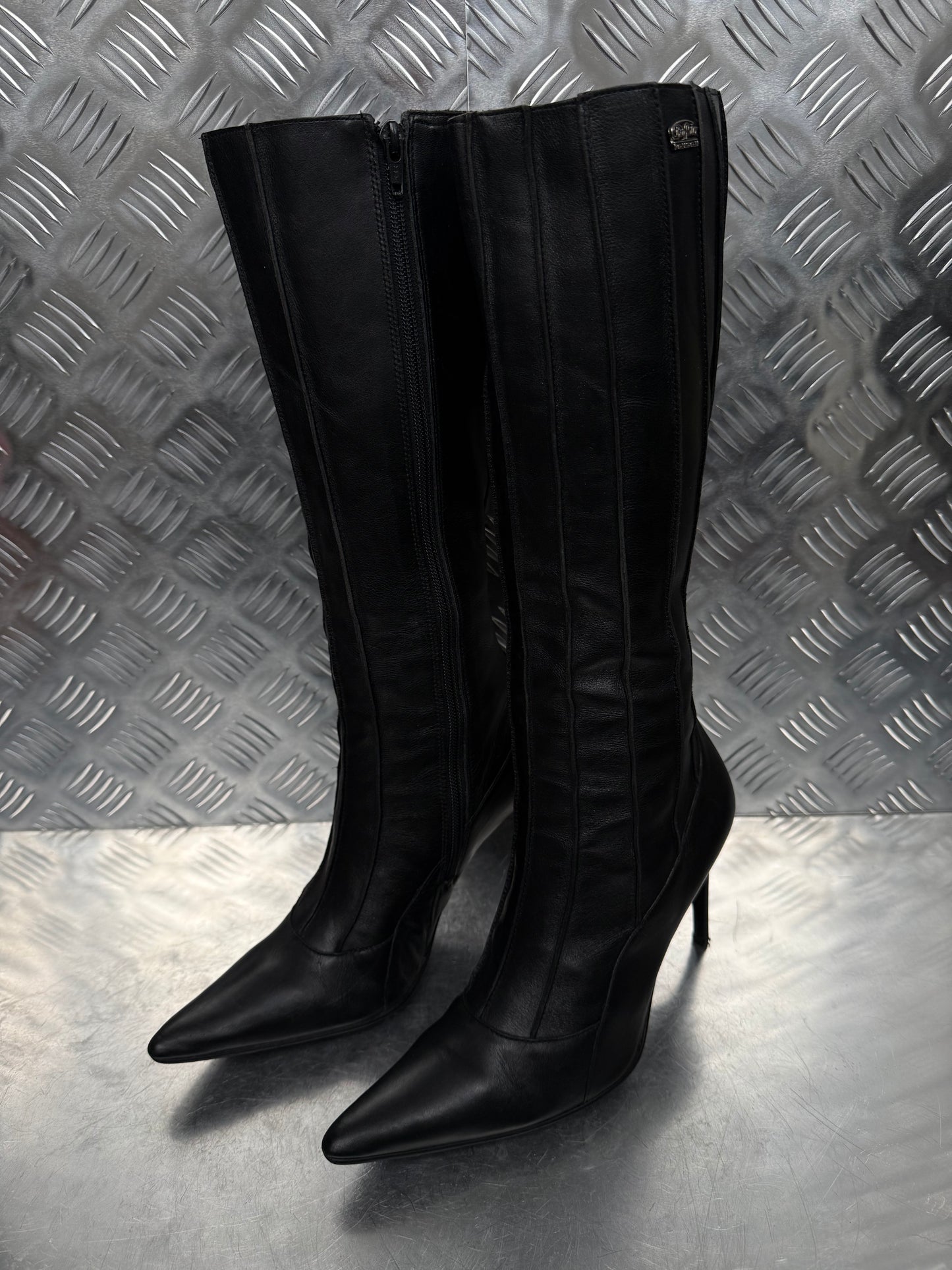 Vintage black leather Buffalo knee-high boots with stiletto heel TWINKLING GLOBAL