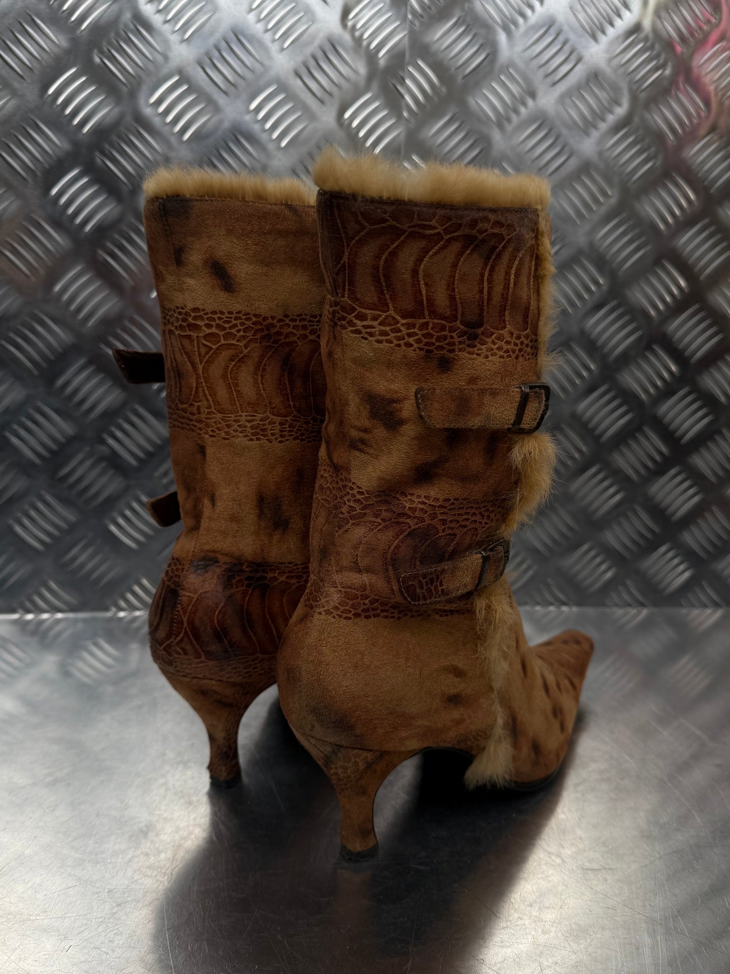 Vintage ankle boots with textured finish TWINKLING GLOBAL