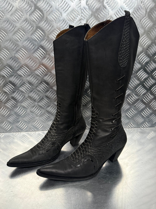 Vintage Italian Leather Cowboy Boots TWINKLING GLOBAL