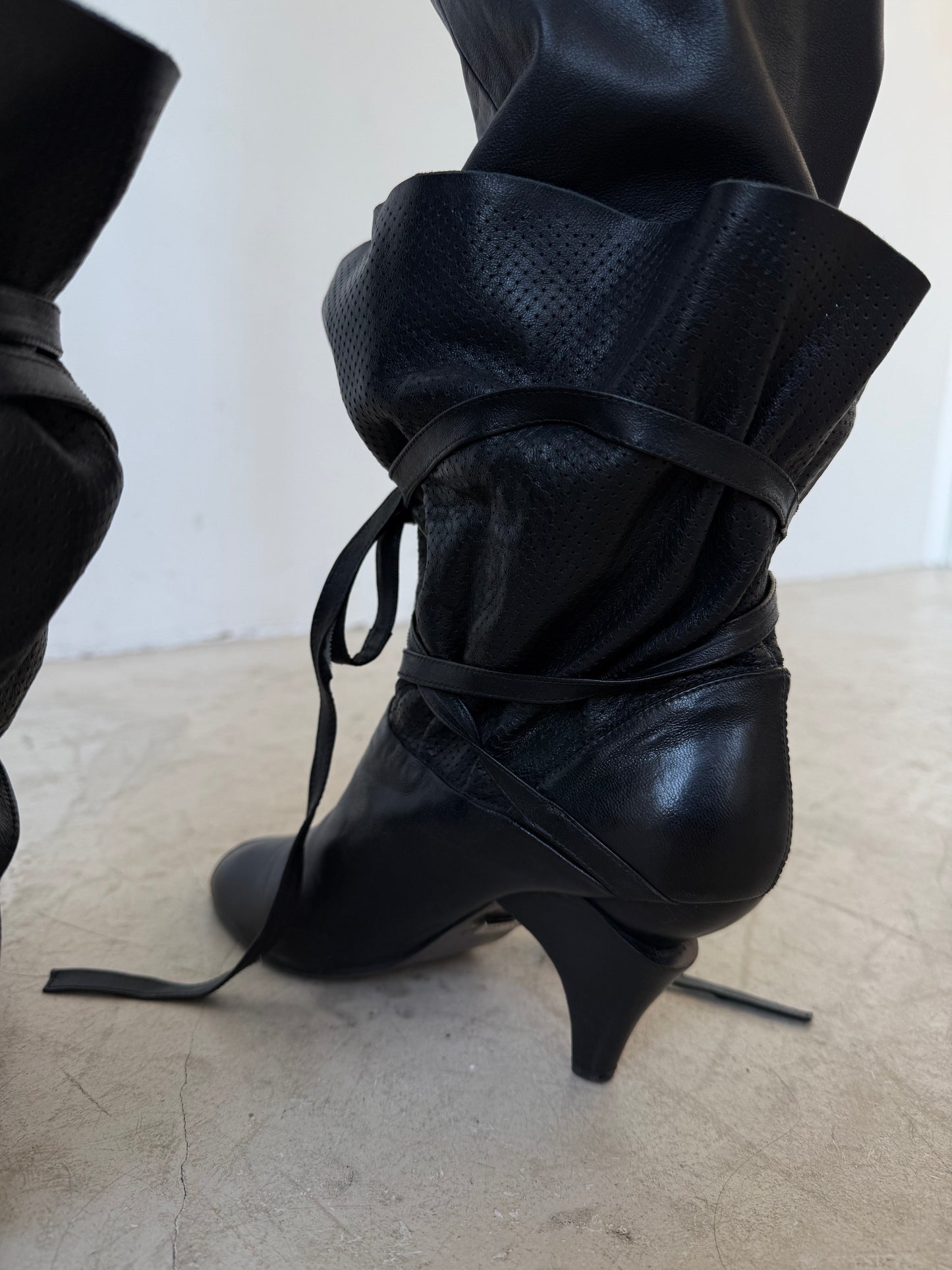 Vintage leather lace-up open toe boots TWINKLING GLOBAL