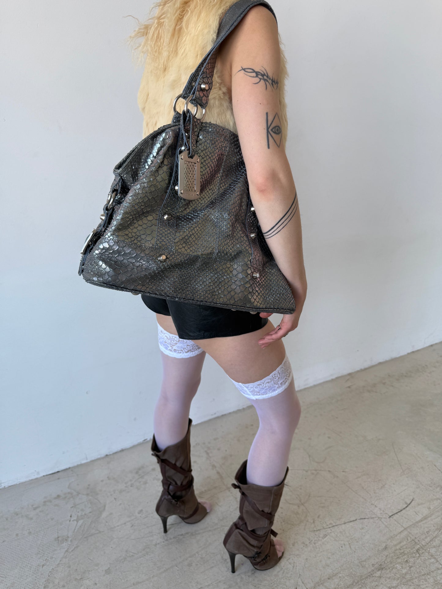 Vintage metallic leather snakeskin-texture bag TWINKLING GLOBAL