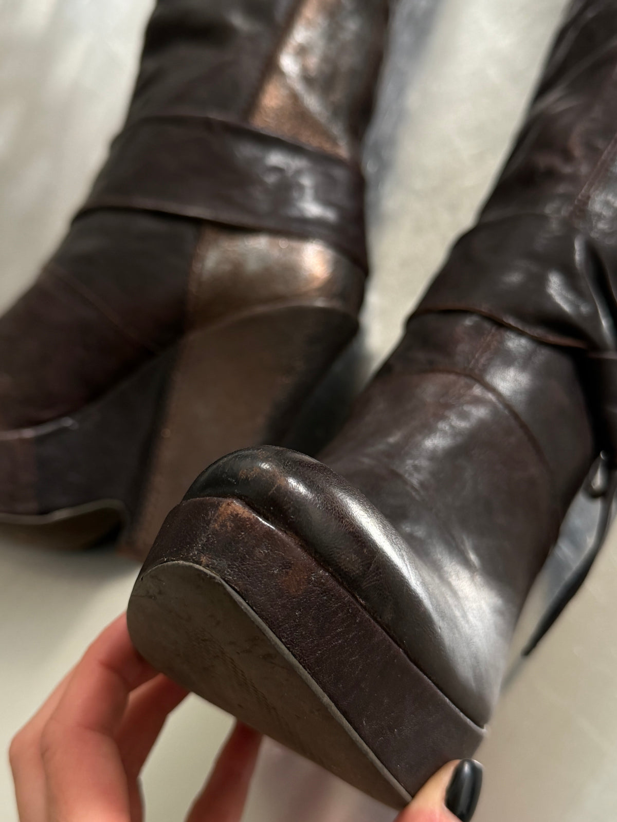 Vintage Vic Matiē brown leather platform boots TWINKLING GLOBAL