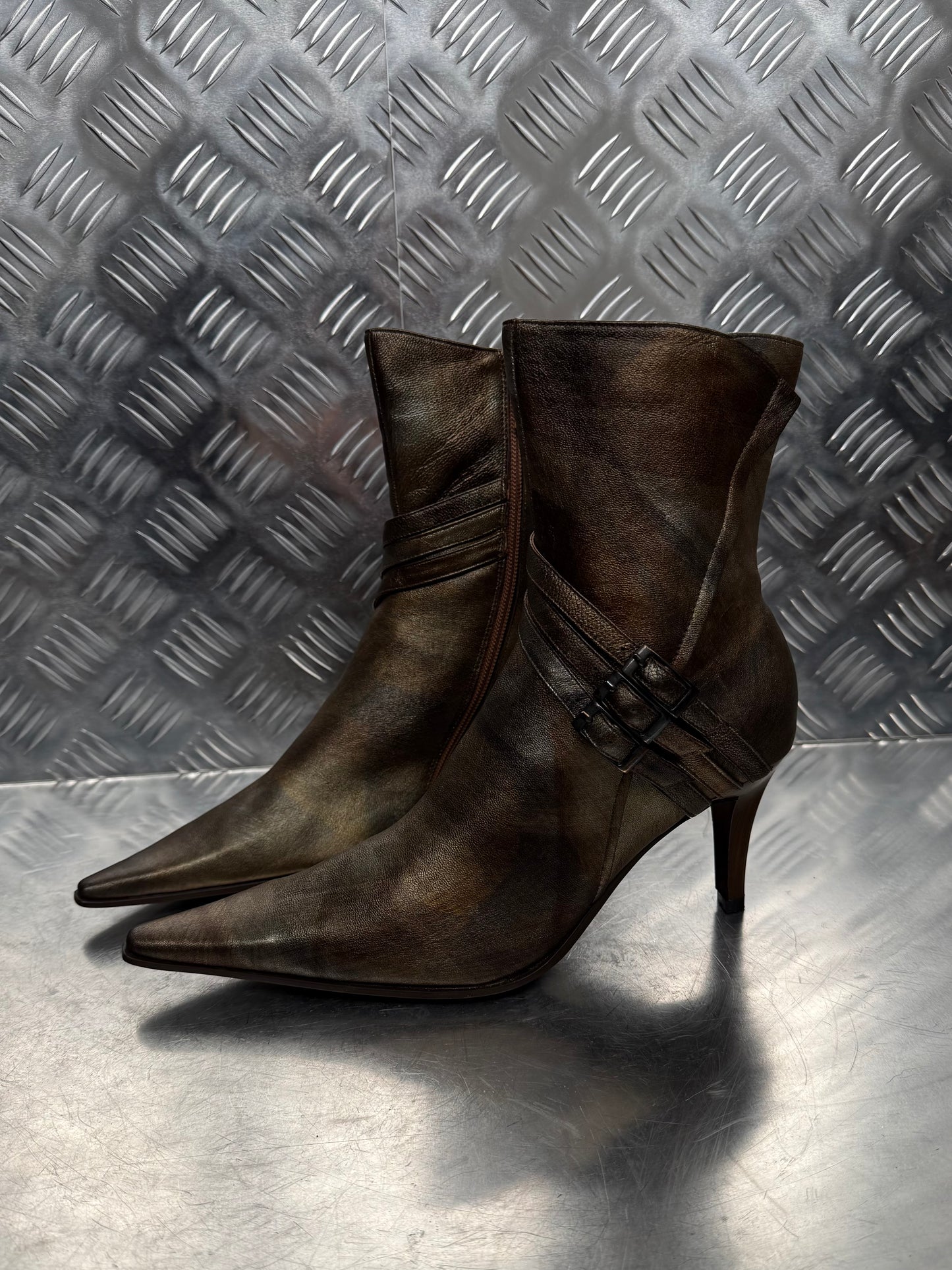 Vintage Italian leather ankle boots TWINKLING GLOBAL