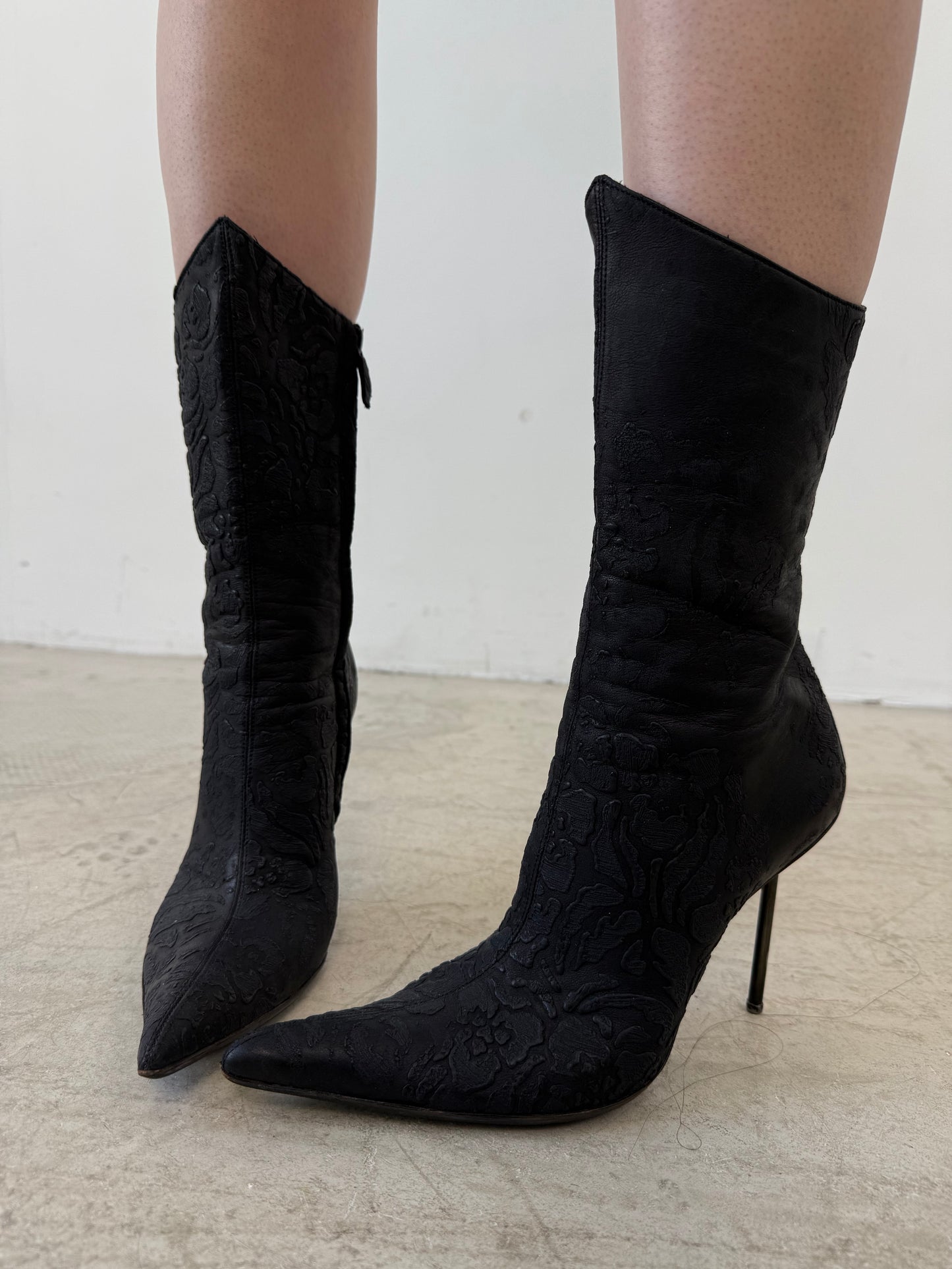 Vintage textured ankle boots TWINKLING GLOBAL