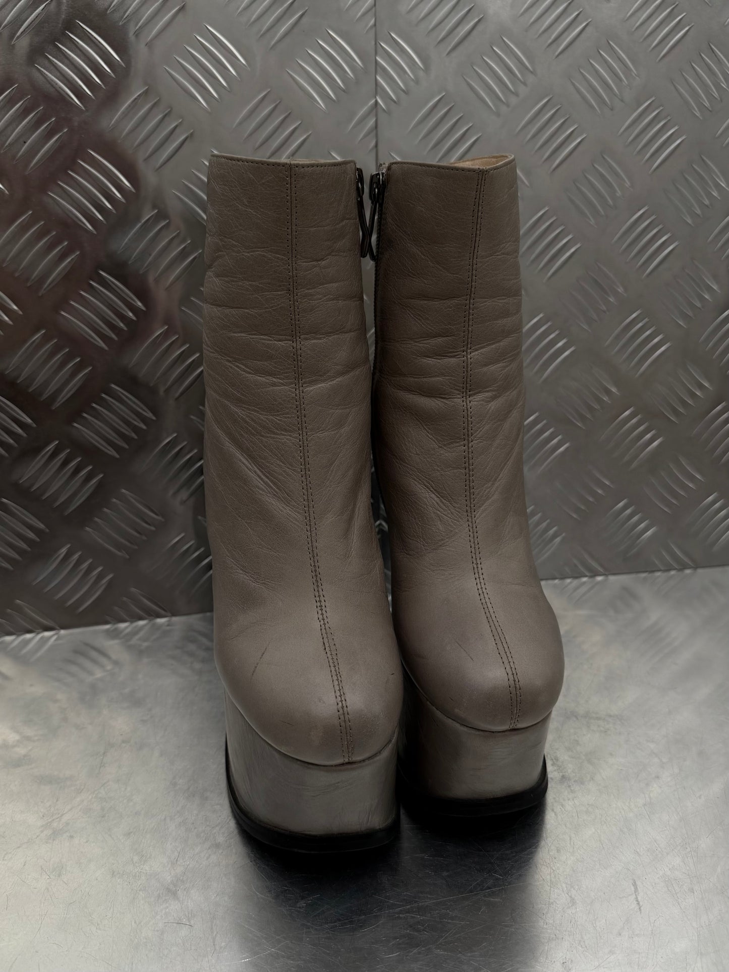Vintage sculptural leather platform boots TWINKLING GLOBAL