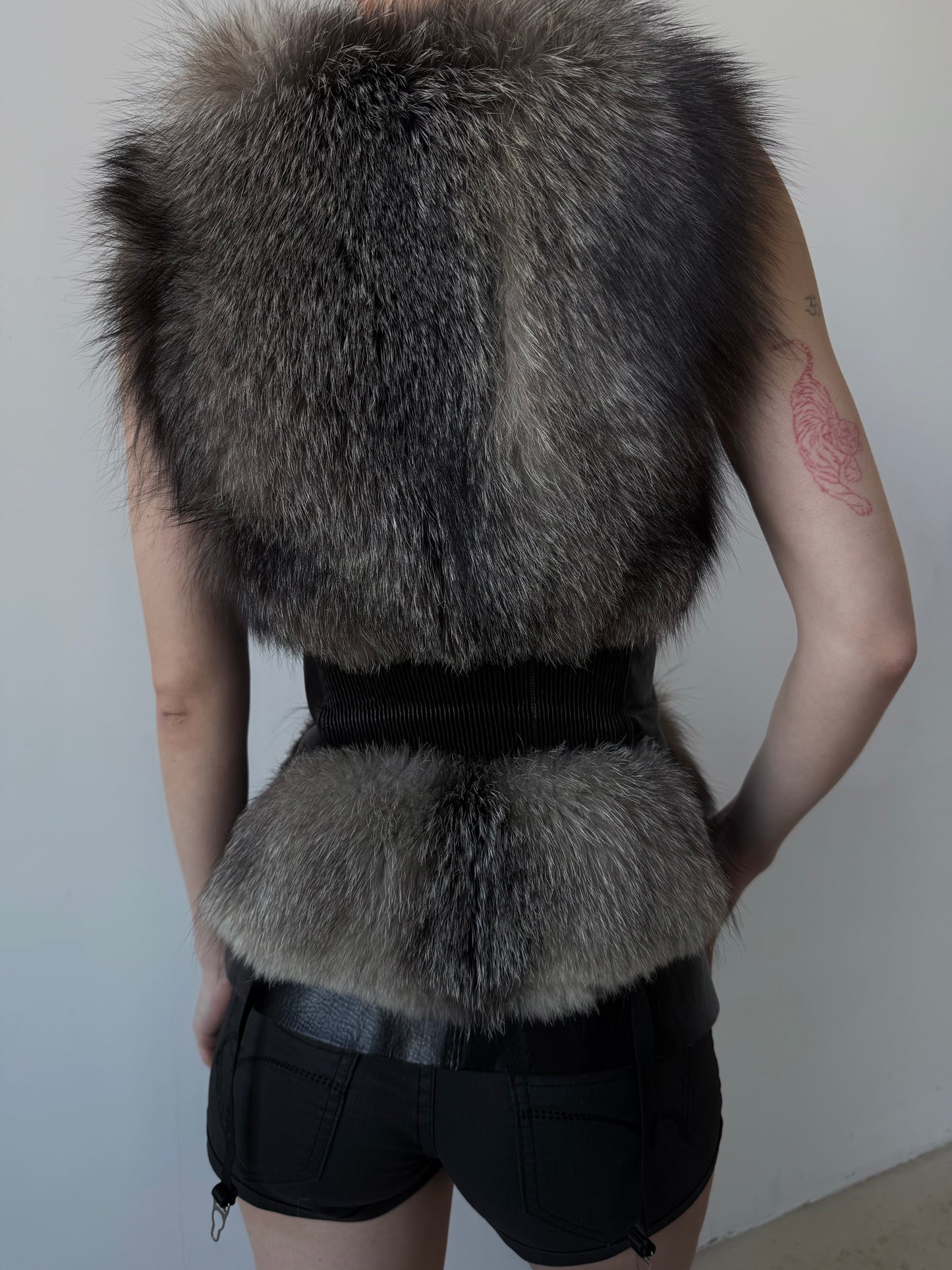 Vintage leather vest TWINKLING GLOBAL