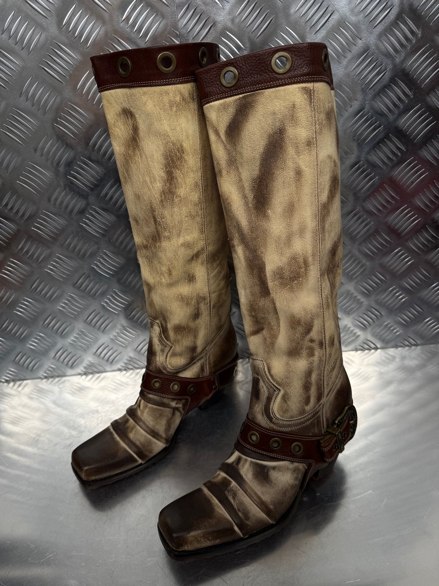 Vintage leather cowboy boots Carlo Pazolini TWINKLING GLOBAL