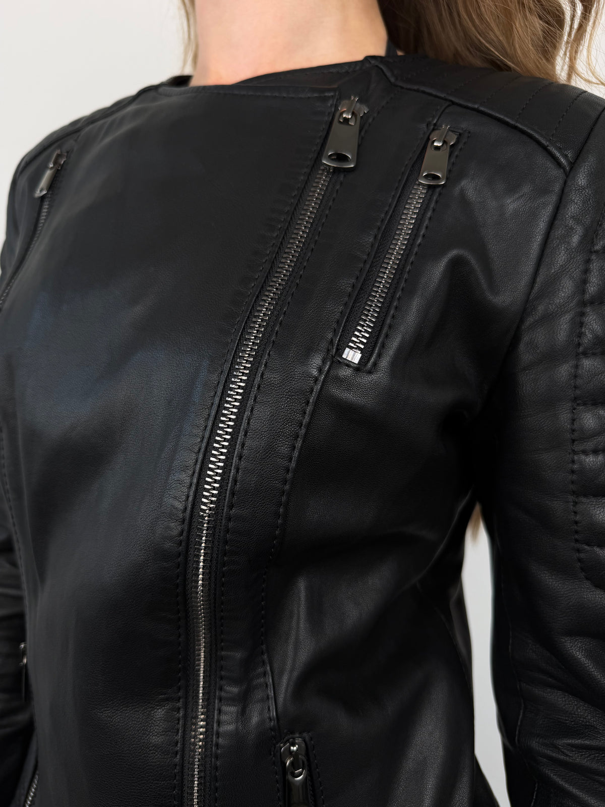 Vintage fitted jacket with asymmetrical sleeve details TWINKLING GLOBAL