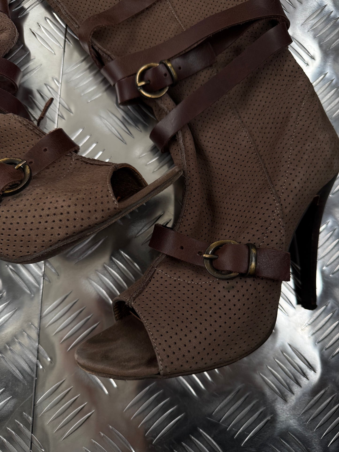 Vintage suede leather open-toe boots with straps TWINKLING GLOBAL