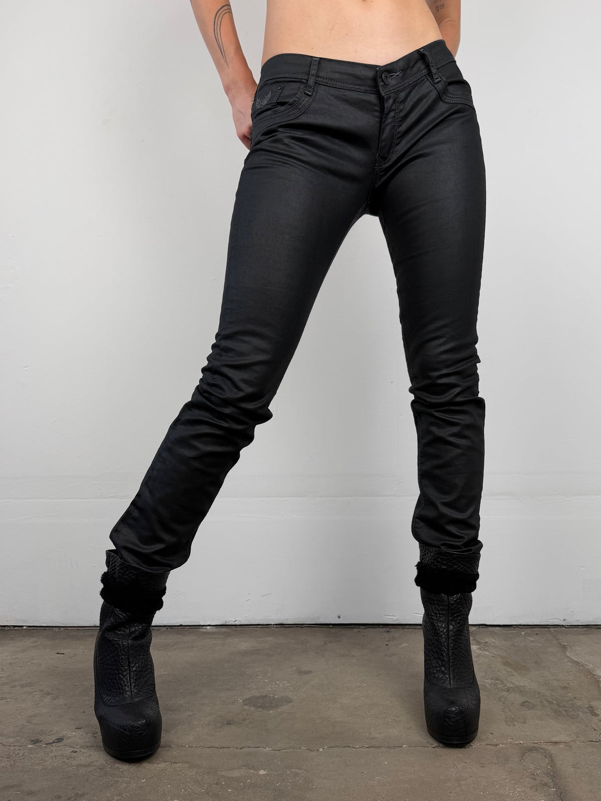 Black waxed denim jeans TWINKLING GLOBAL