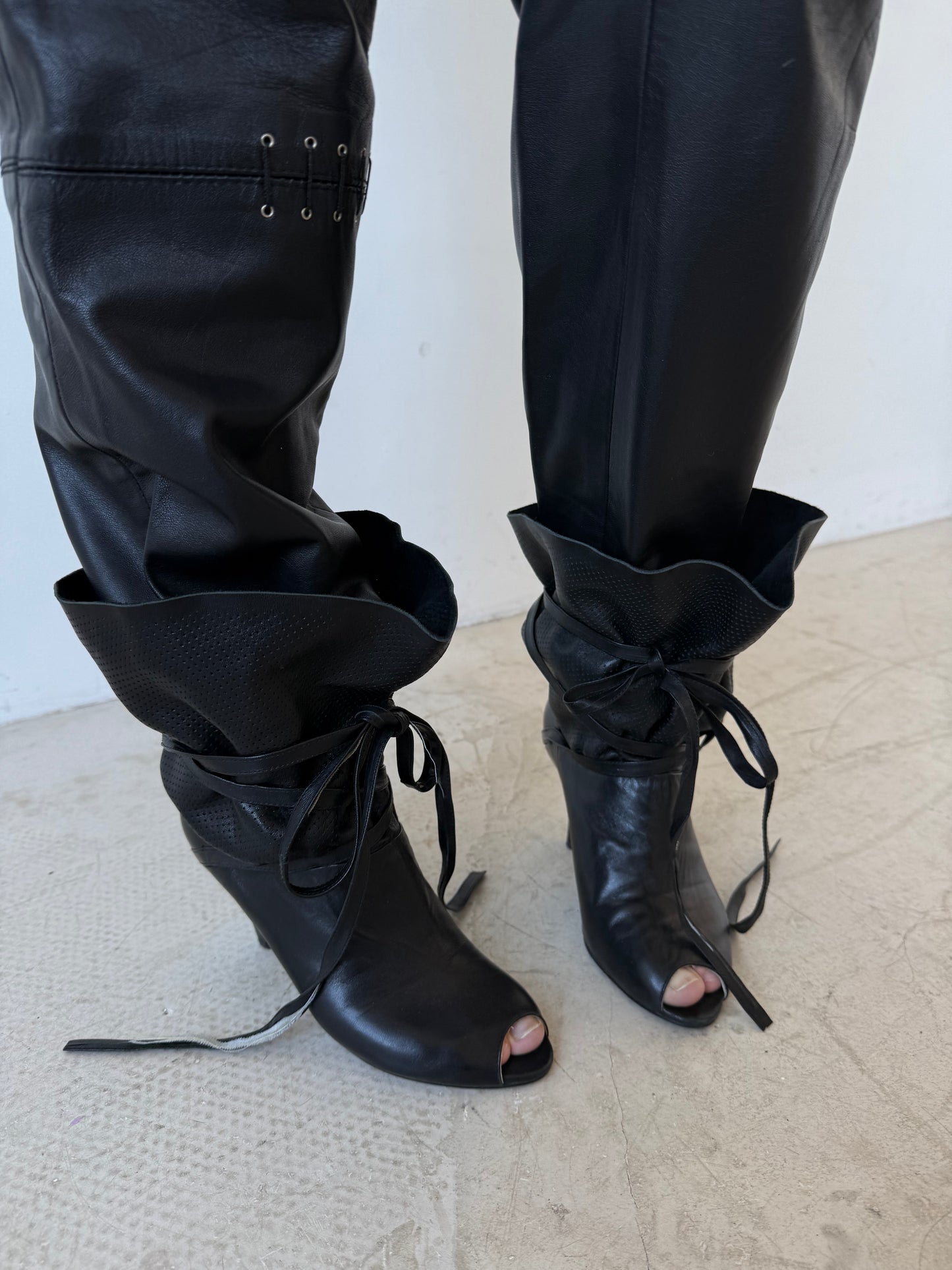 Vintage leather lace-up open toe boots TWINKLING GLOBAL