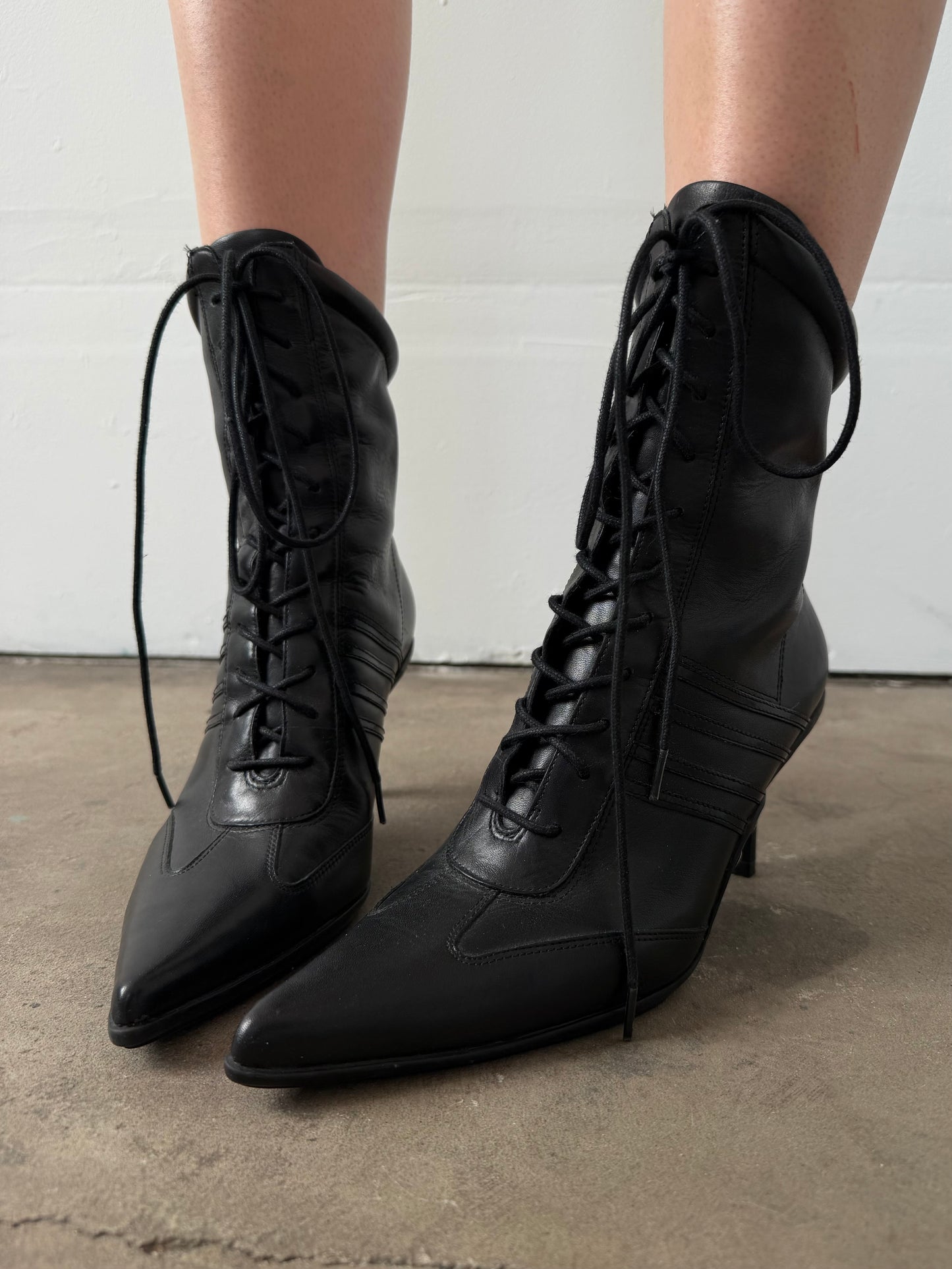 Leather lace-up ankle boots TWINKLING GLOBAL