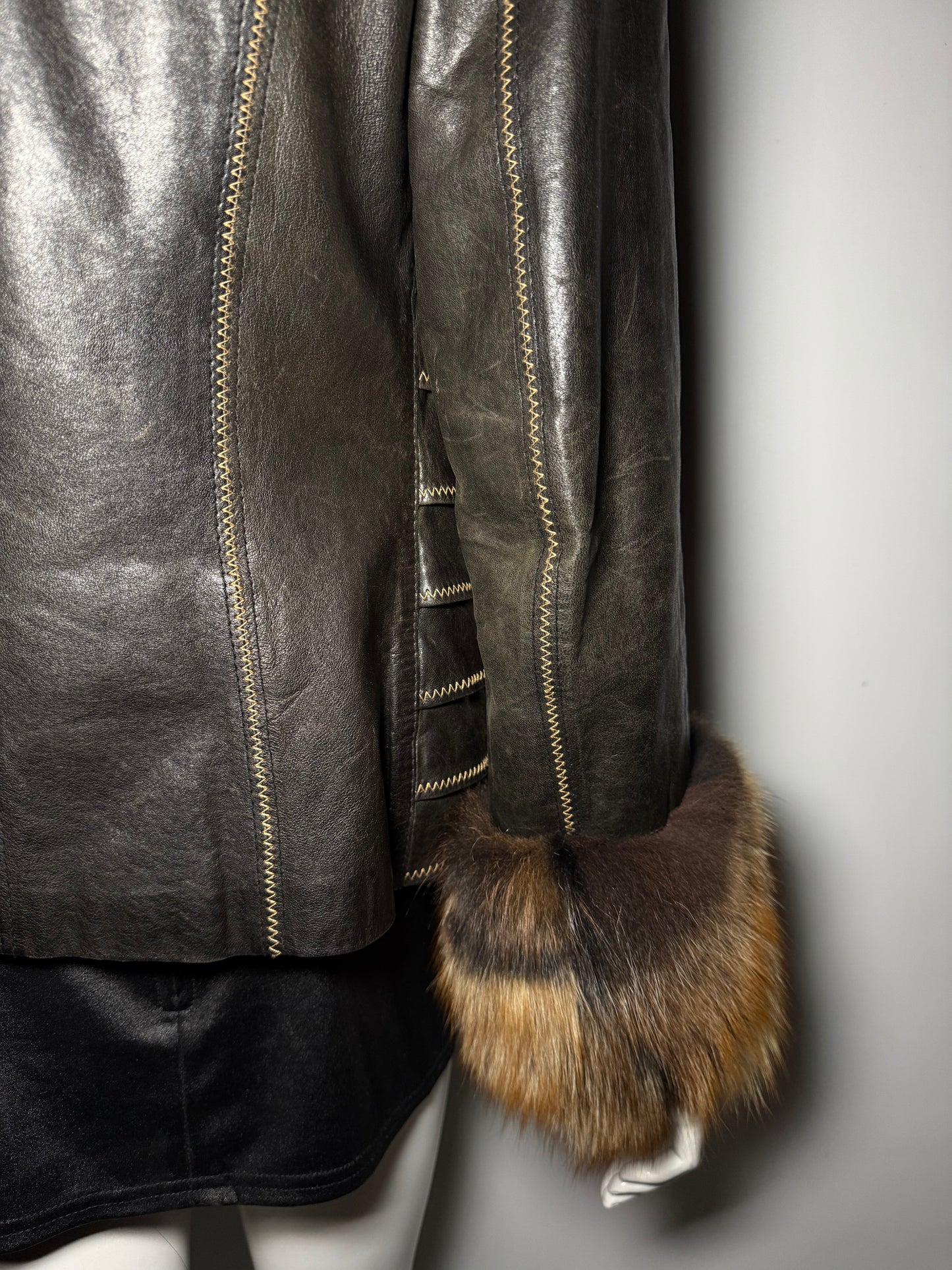 Vintage Leather Jacket TWINKLING GLOBAL