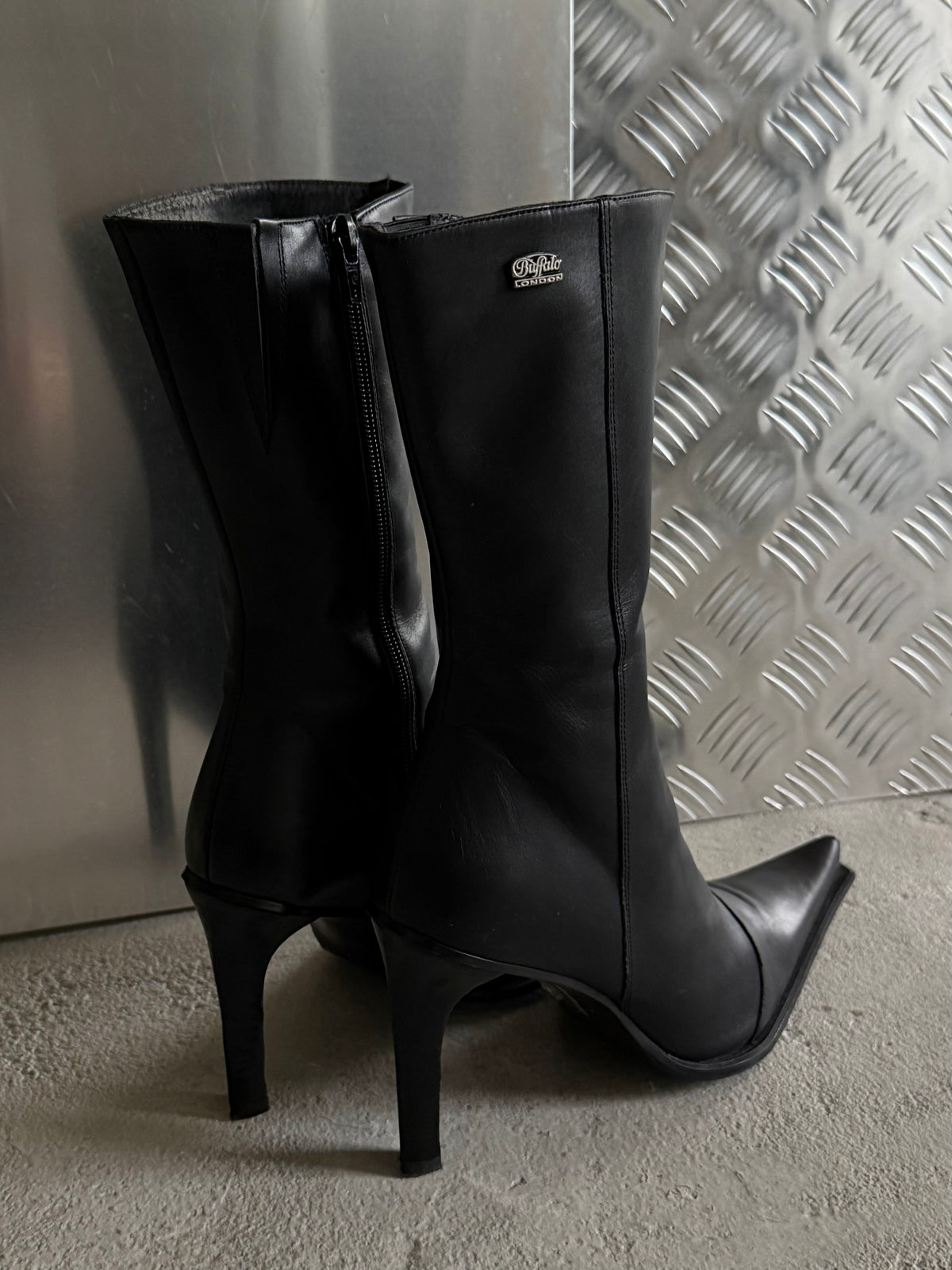 Buffalo black leather boots TWINKLING GLOBAL