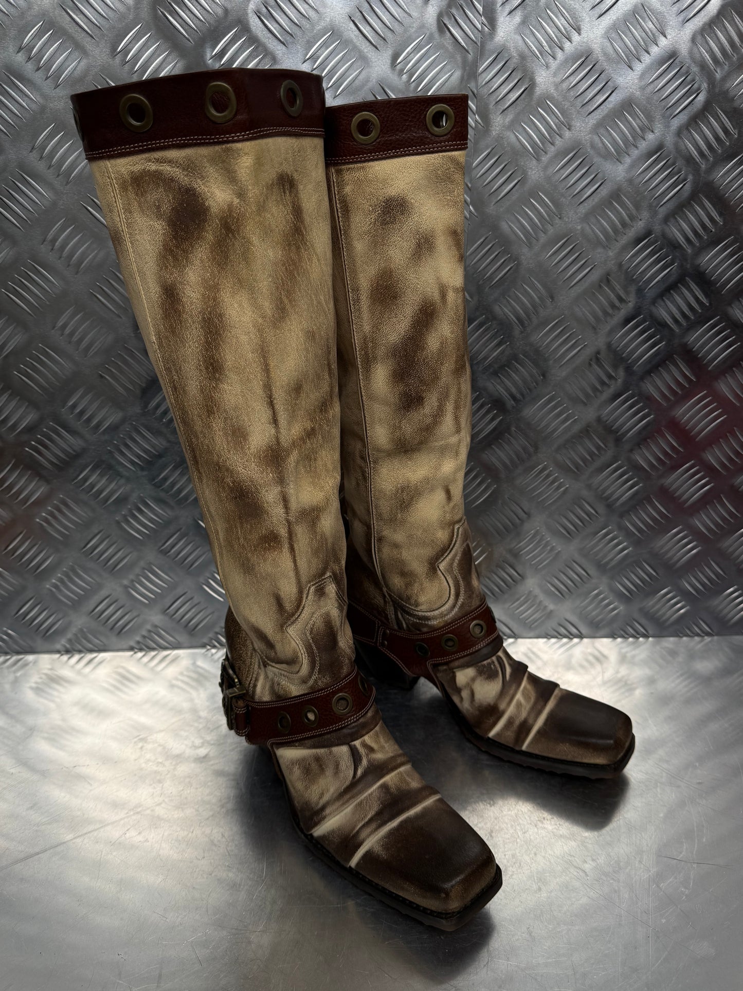 Vintage leather cowboy boots Carlo Pazolini TWINKLING GLOBAL