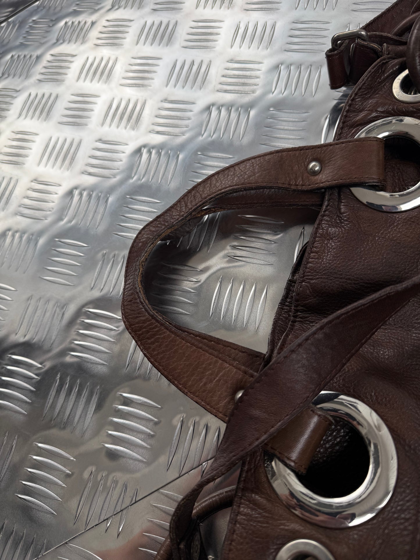 Vintage leather bucket bag TWINKLING GLOBAL