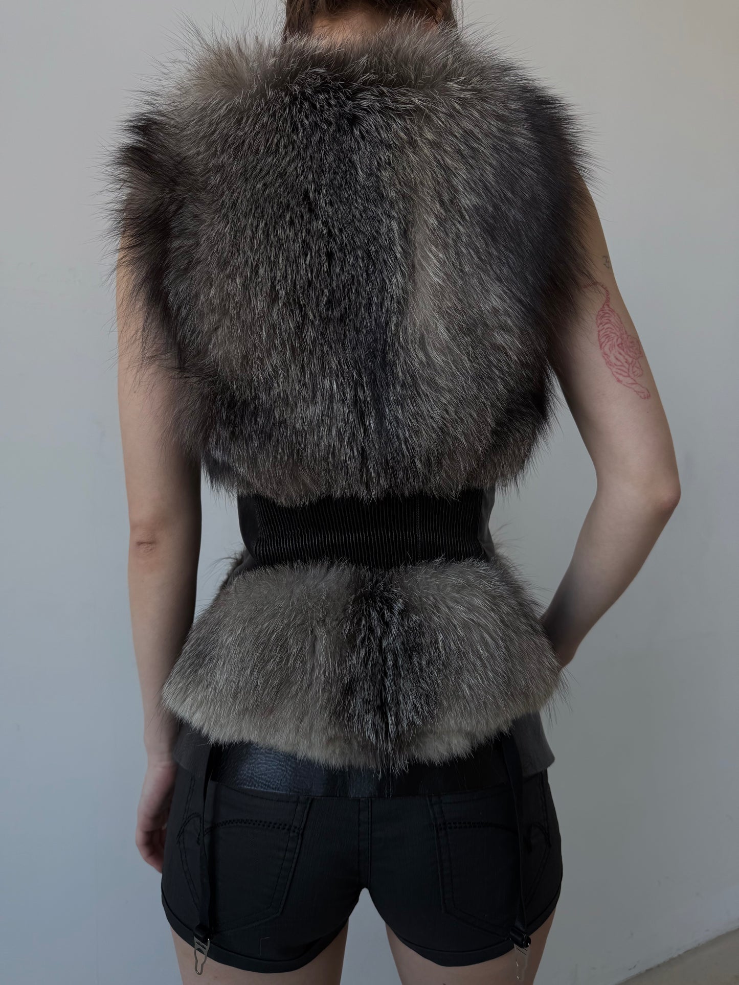 Vintage leather vest TWINKLING GLOBAL