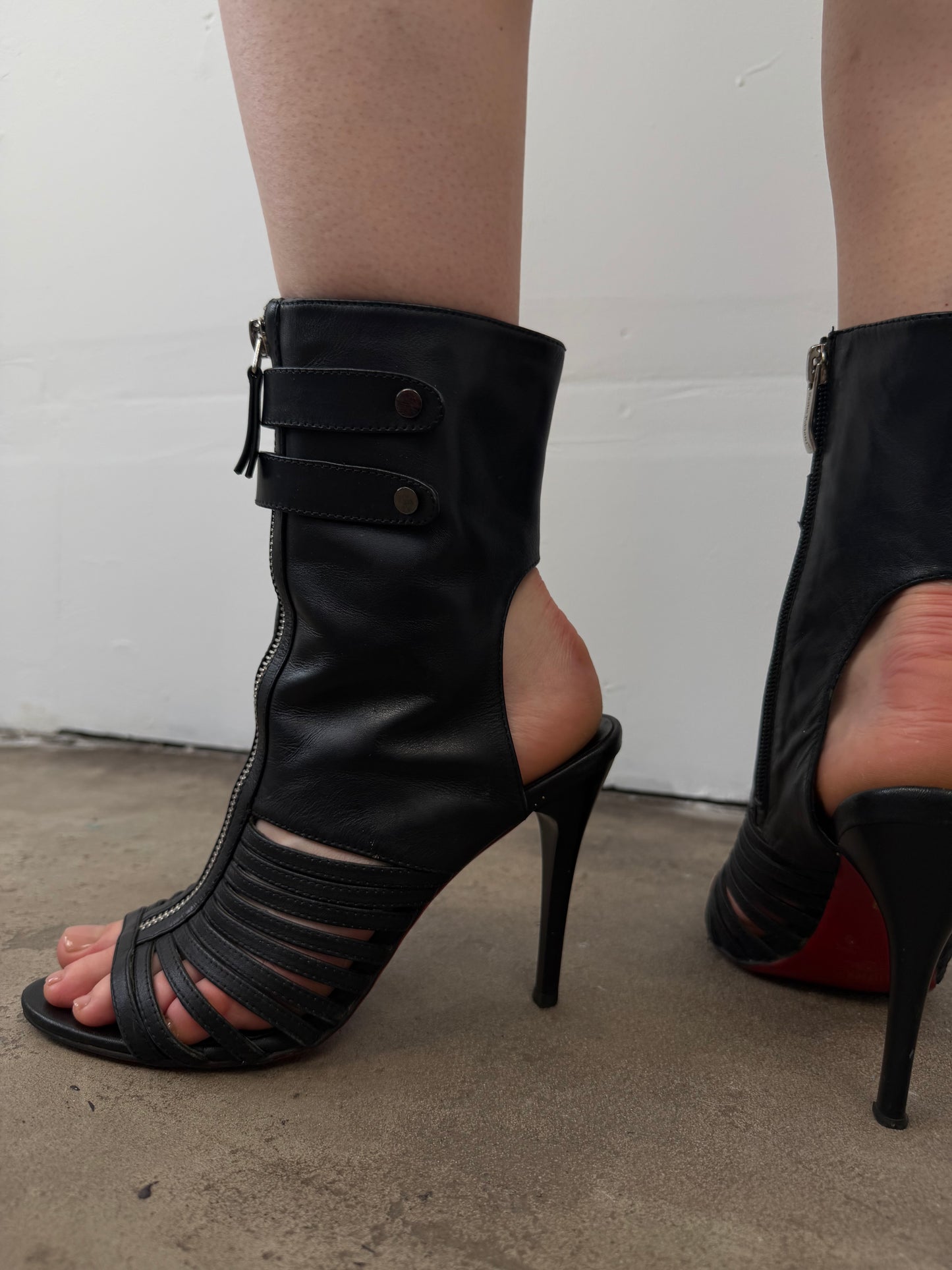 Vintage Sasha Fabiani leather ankle heels TWINKLING GLOBAL