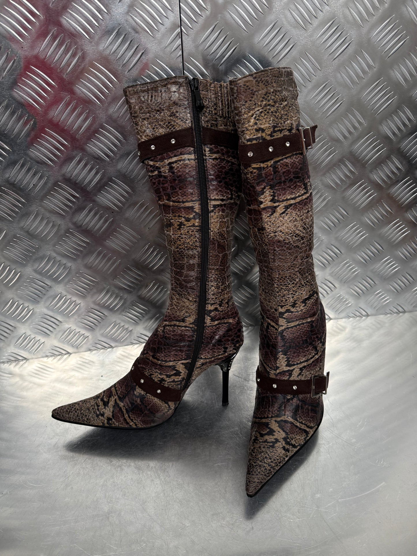 Vintage textile knee-high boots TWINKLING GLOBAL