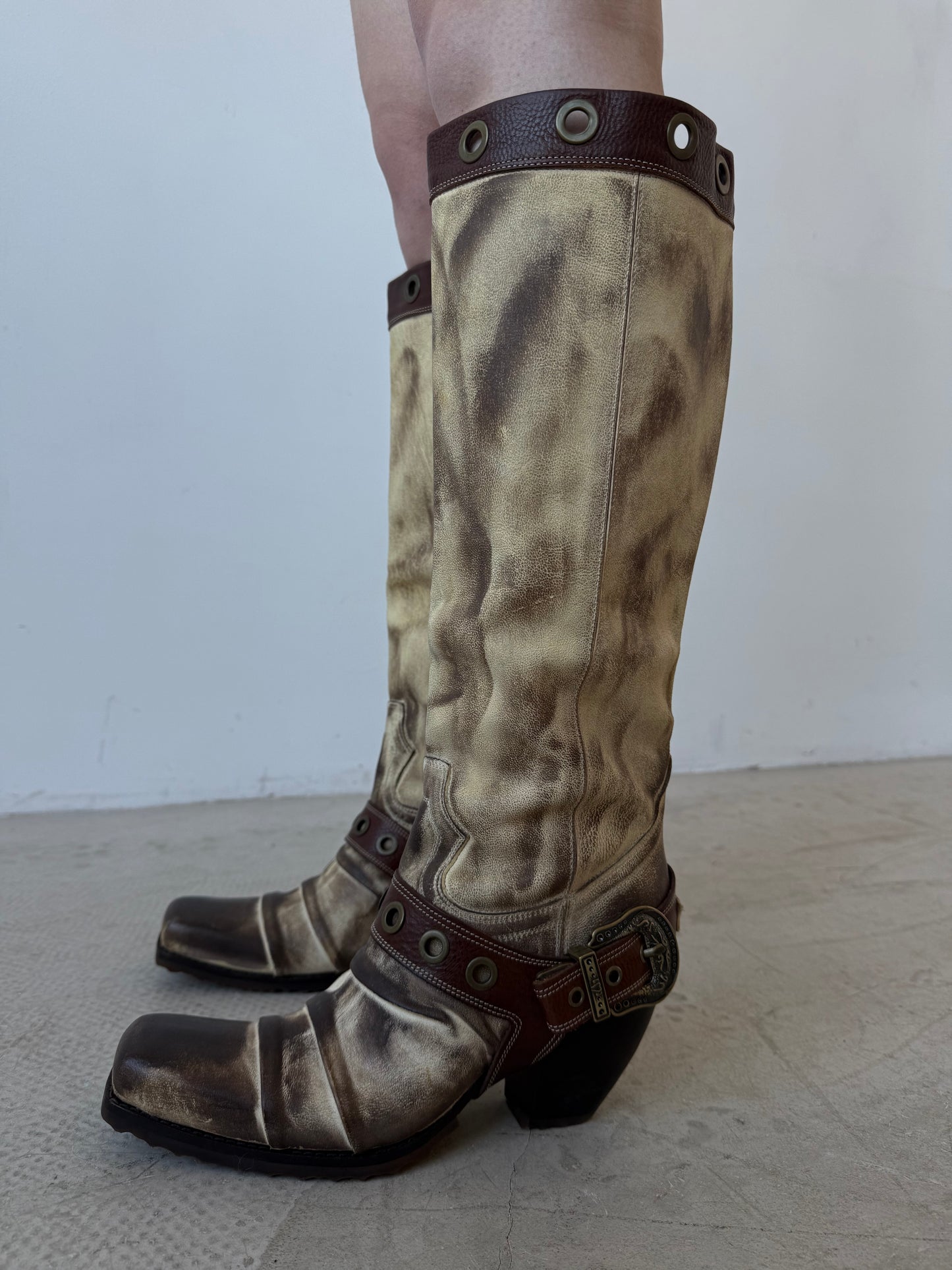 Vintage leather cowboy boots Carlo Pazolini TWINKLING GLOBAL
