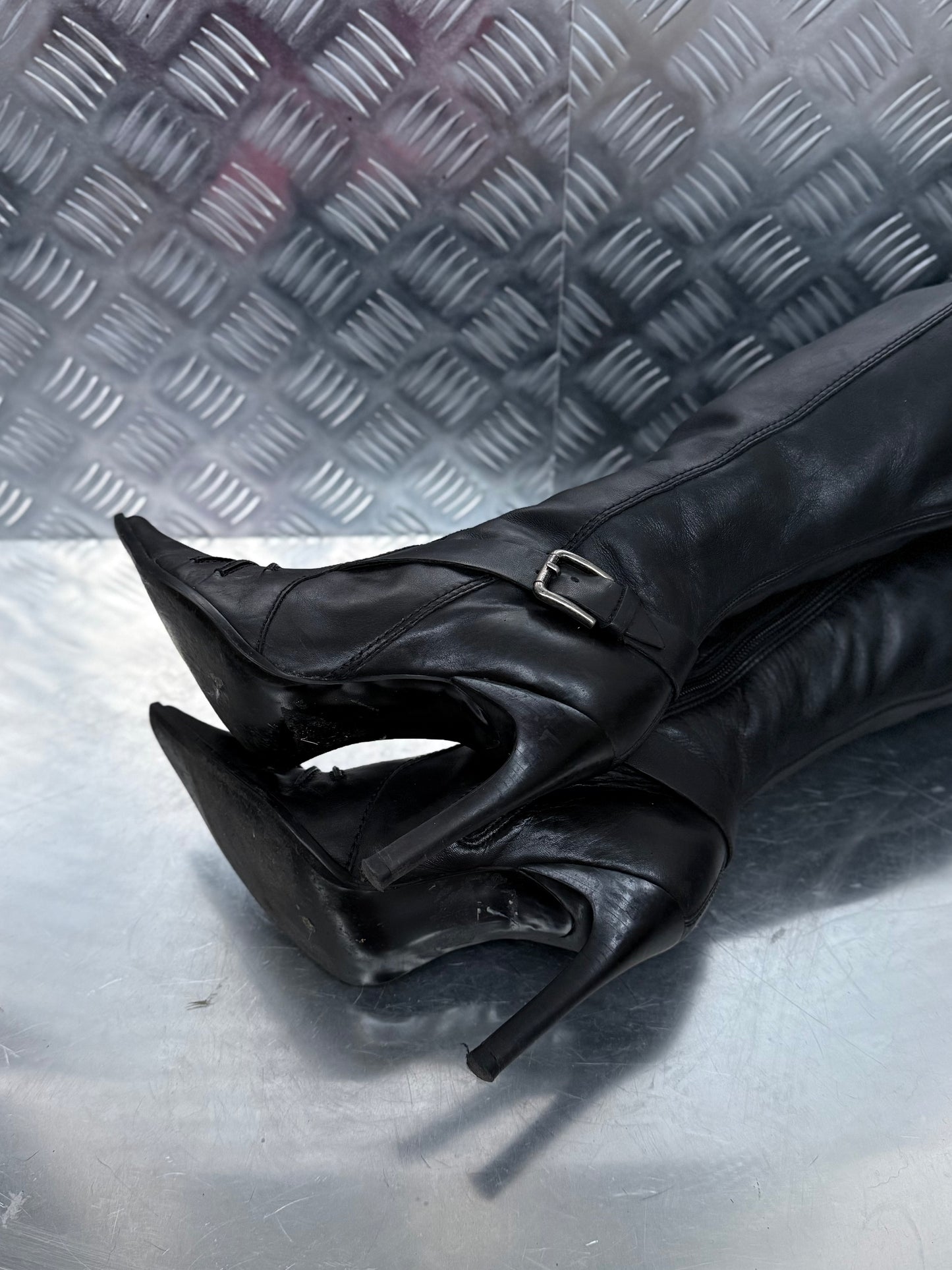 Vintage y2k leather knee-high boots TWINKLING GLOBAL
