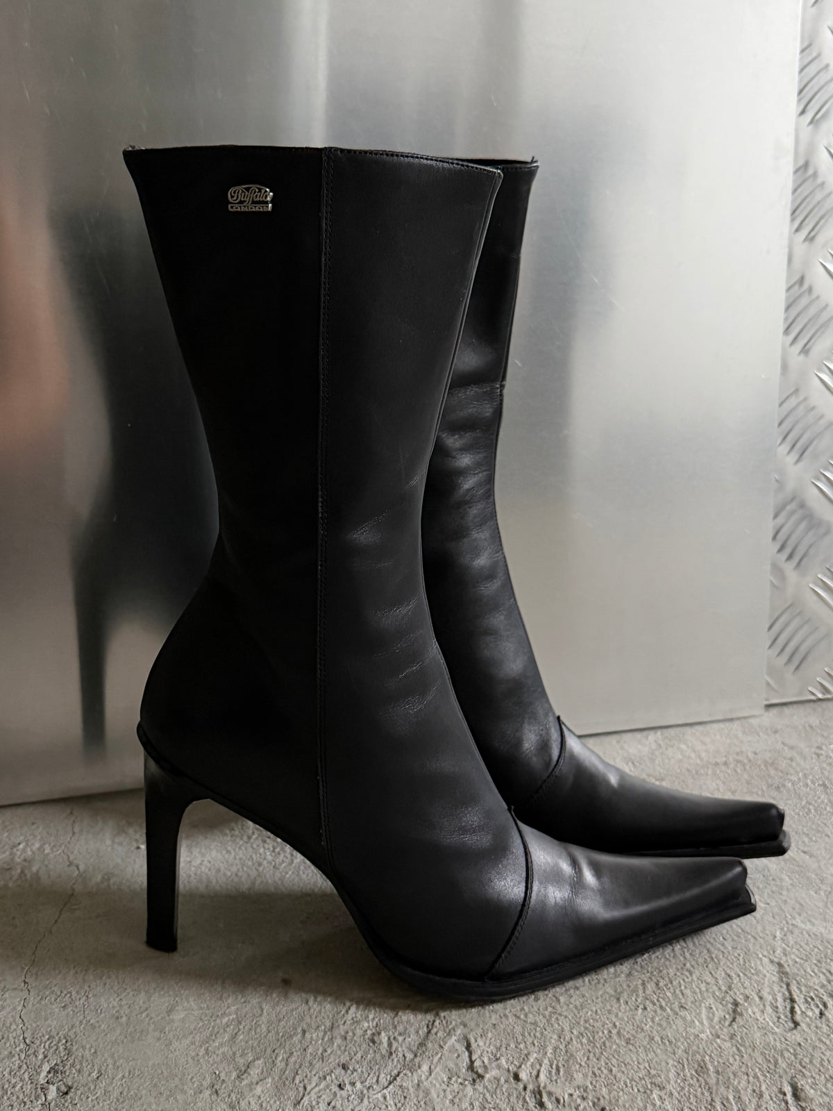 Buffalo black leather boots TWINKLING GLOBAL