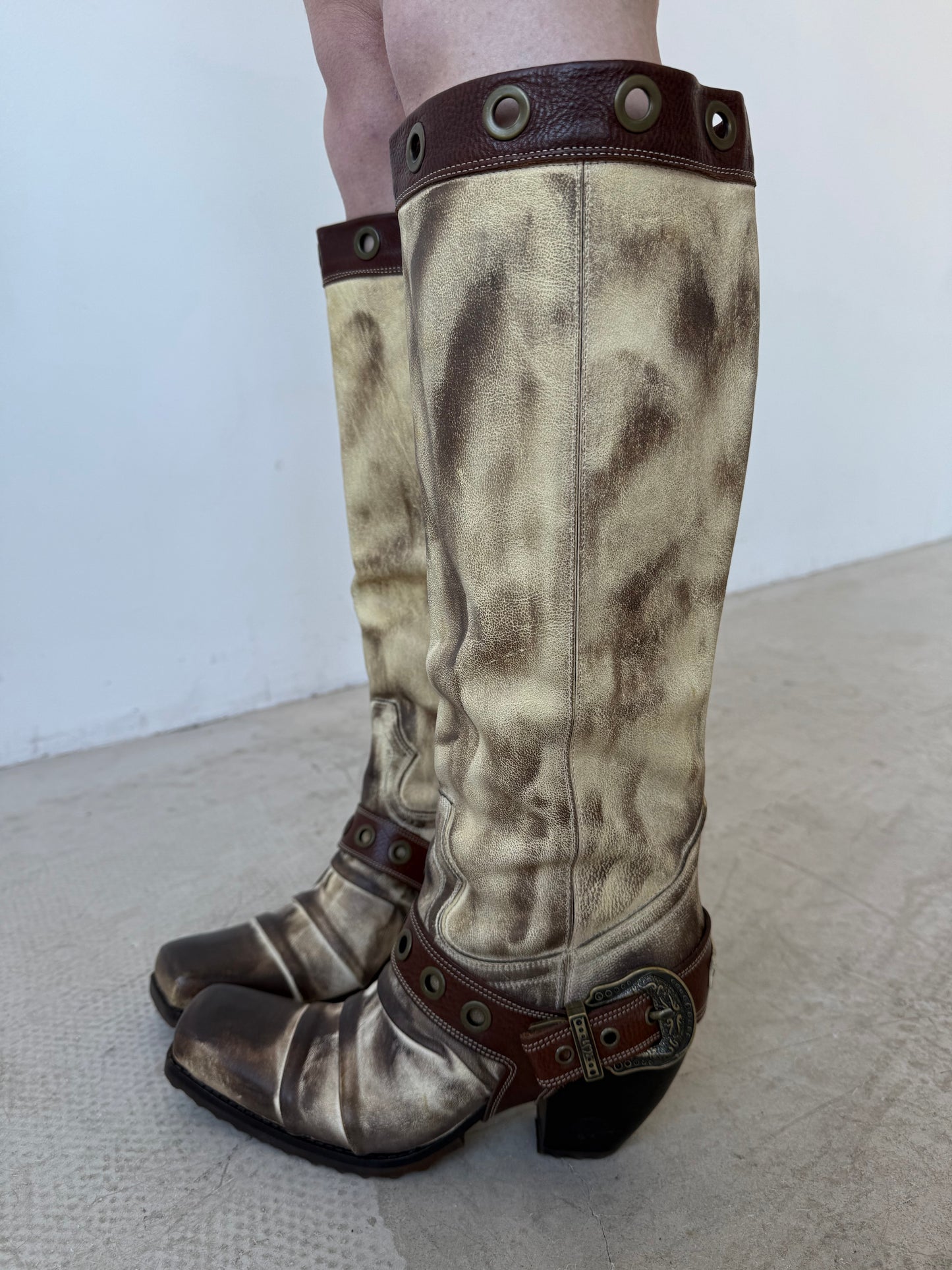 Vintage leather cowboy boots Carlo Pazolini TWINKLING GLOBAL