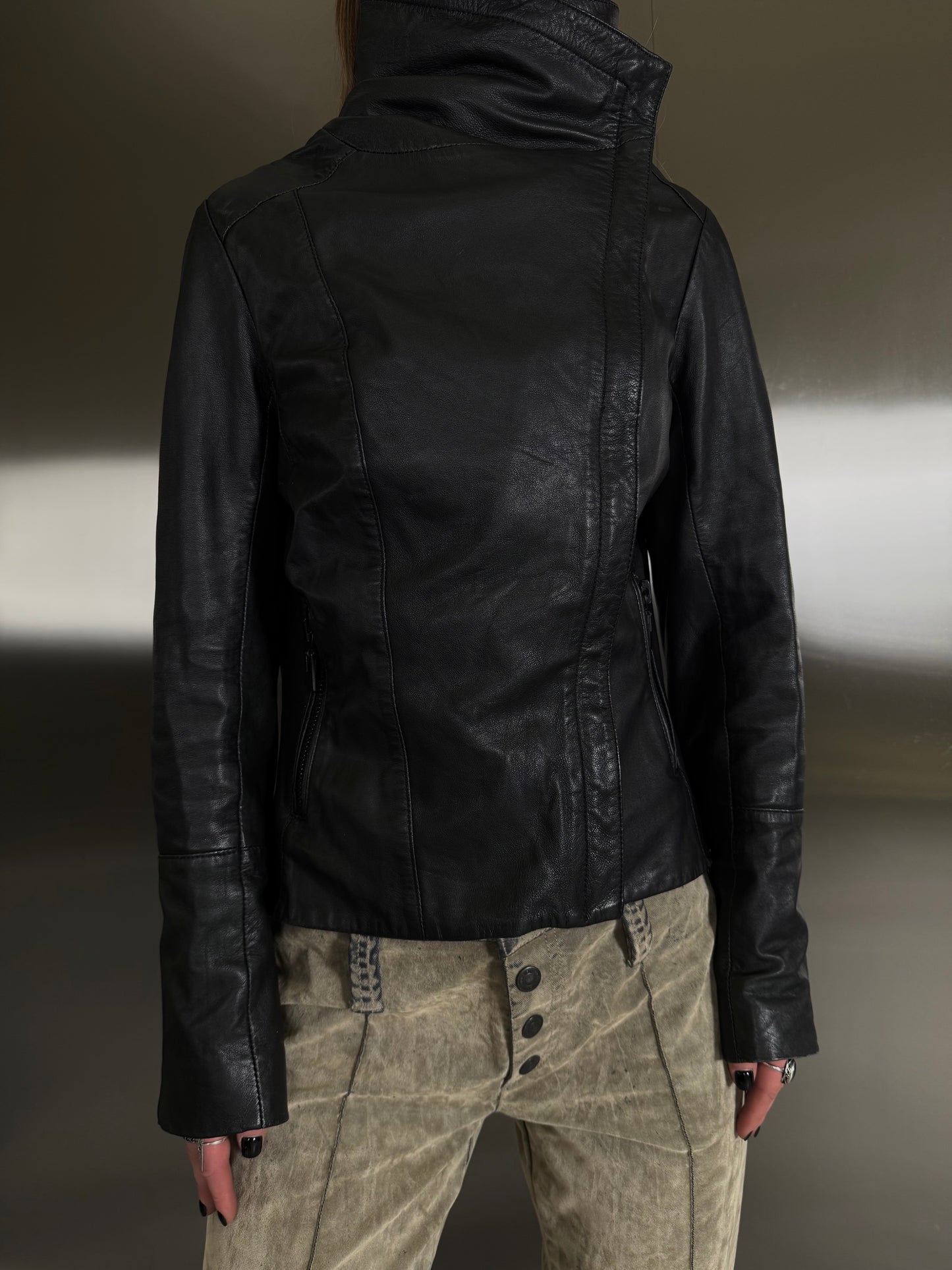 Early 2010s genuine leather fitted jacket TWINKLING GLOBAL