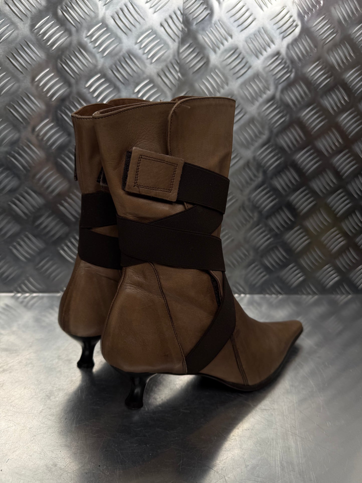 Vintage leather moto style ankle boots TWINKLING GLOBAL
