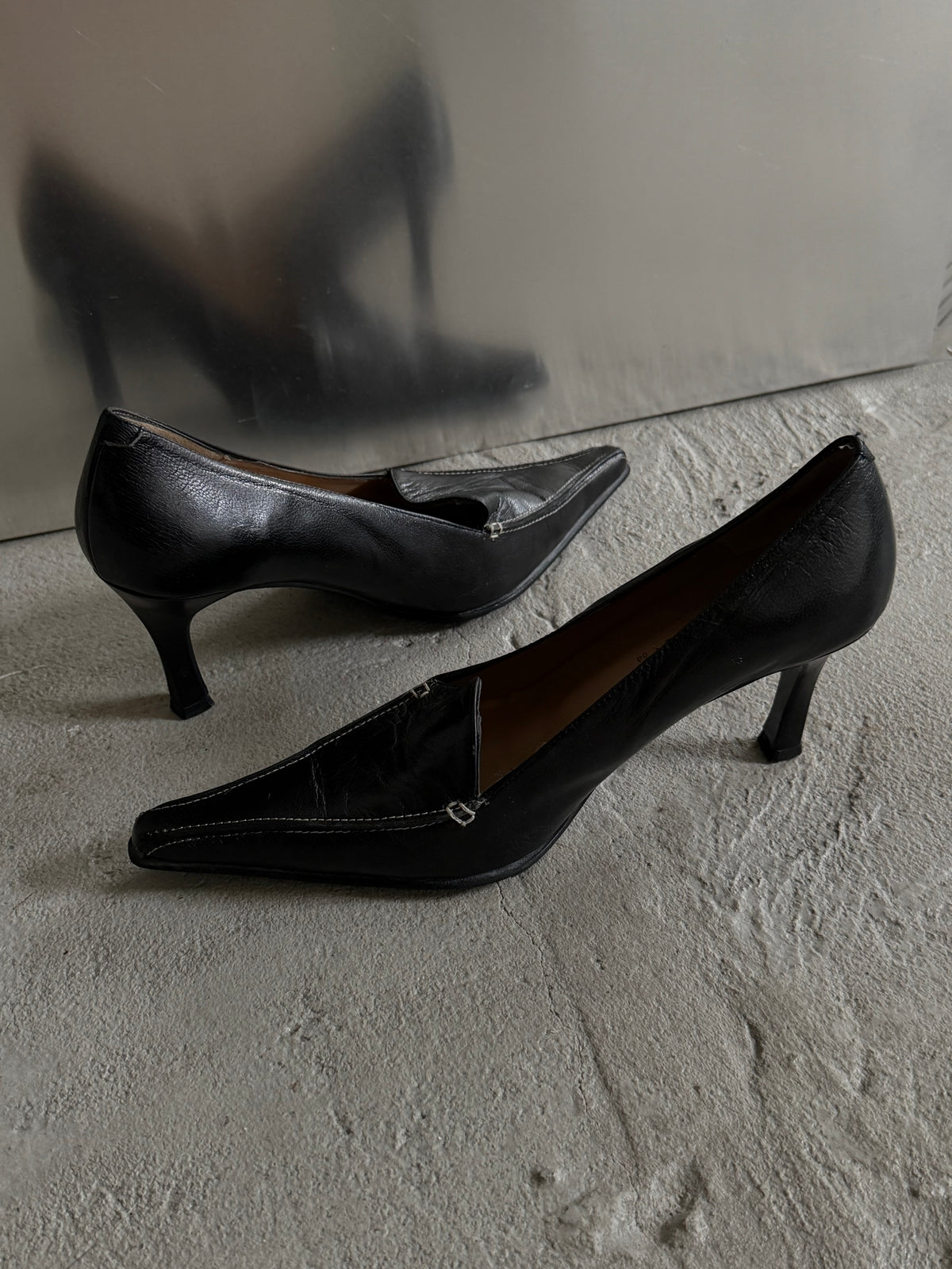 Black pointed-toe heels TWINKLING GLOBAL
