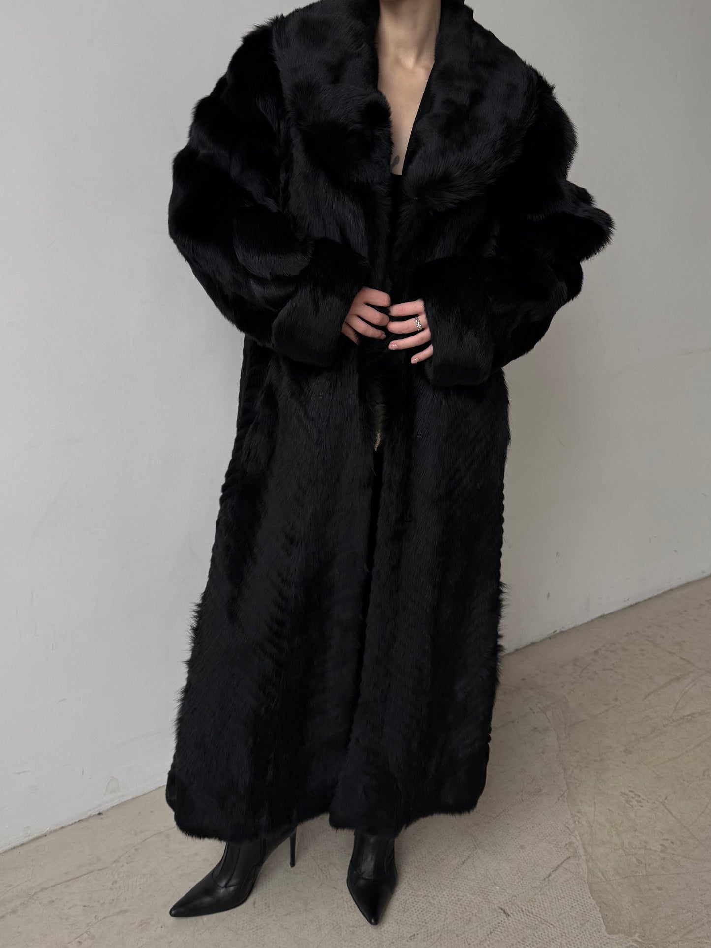 Luxurious vintage coat TWINKLING GLOBAL