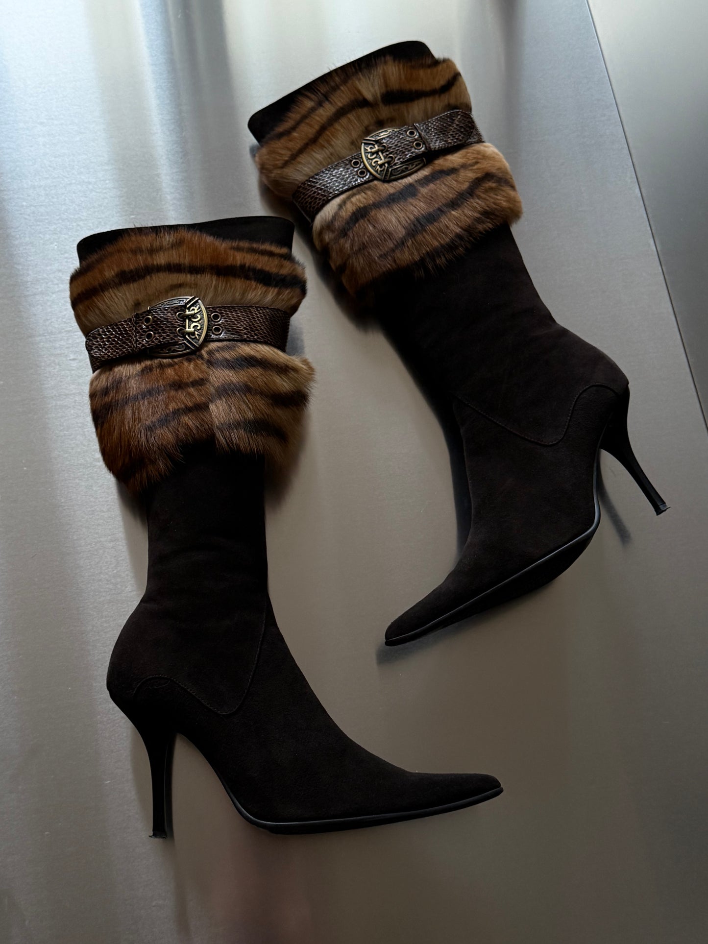 Vintage suede boots  TWINKLING GLOBAL