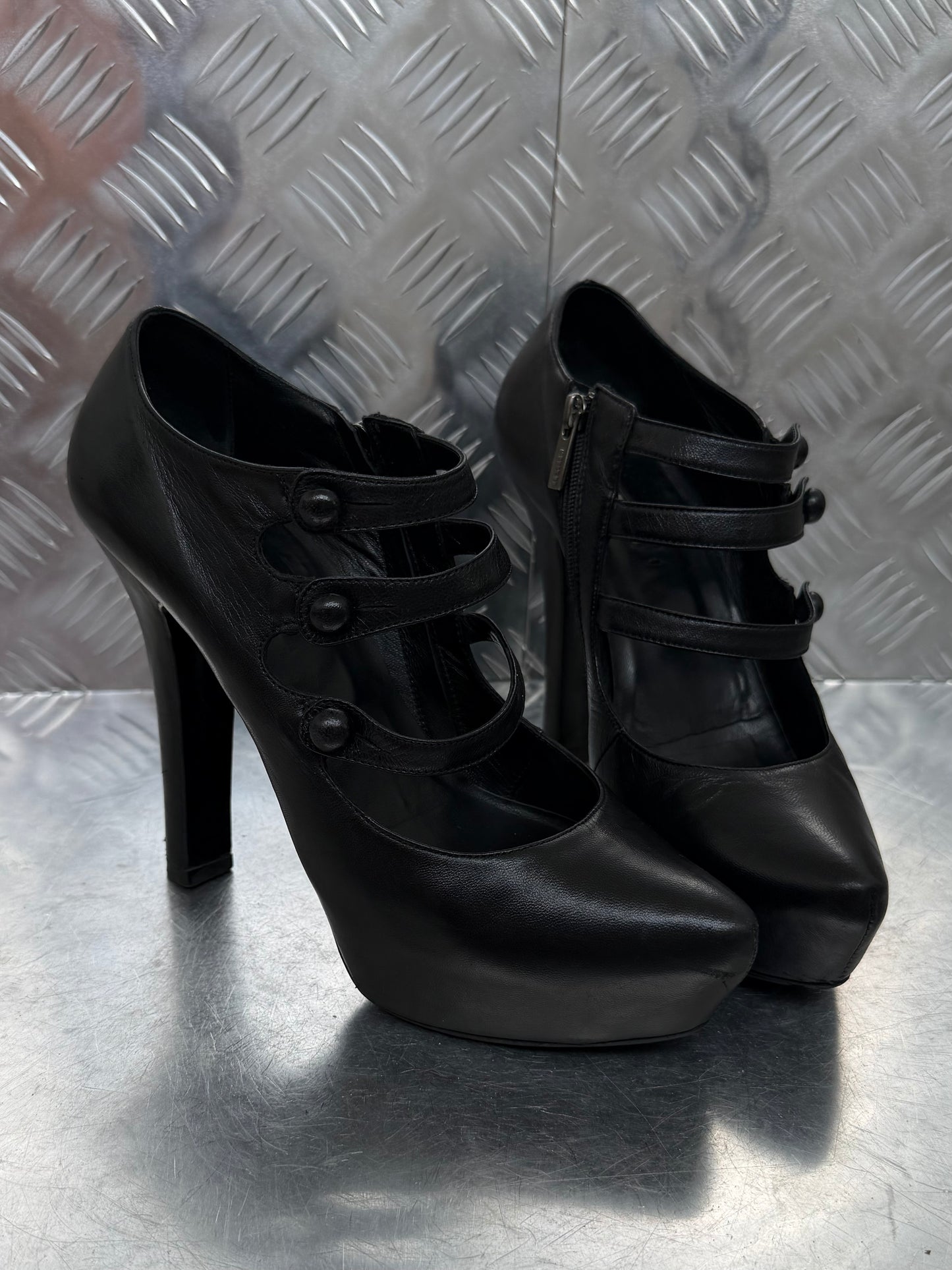 Vintage Le Silla leather platform heels TWINKLING GLOBAL